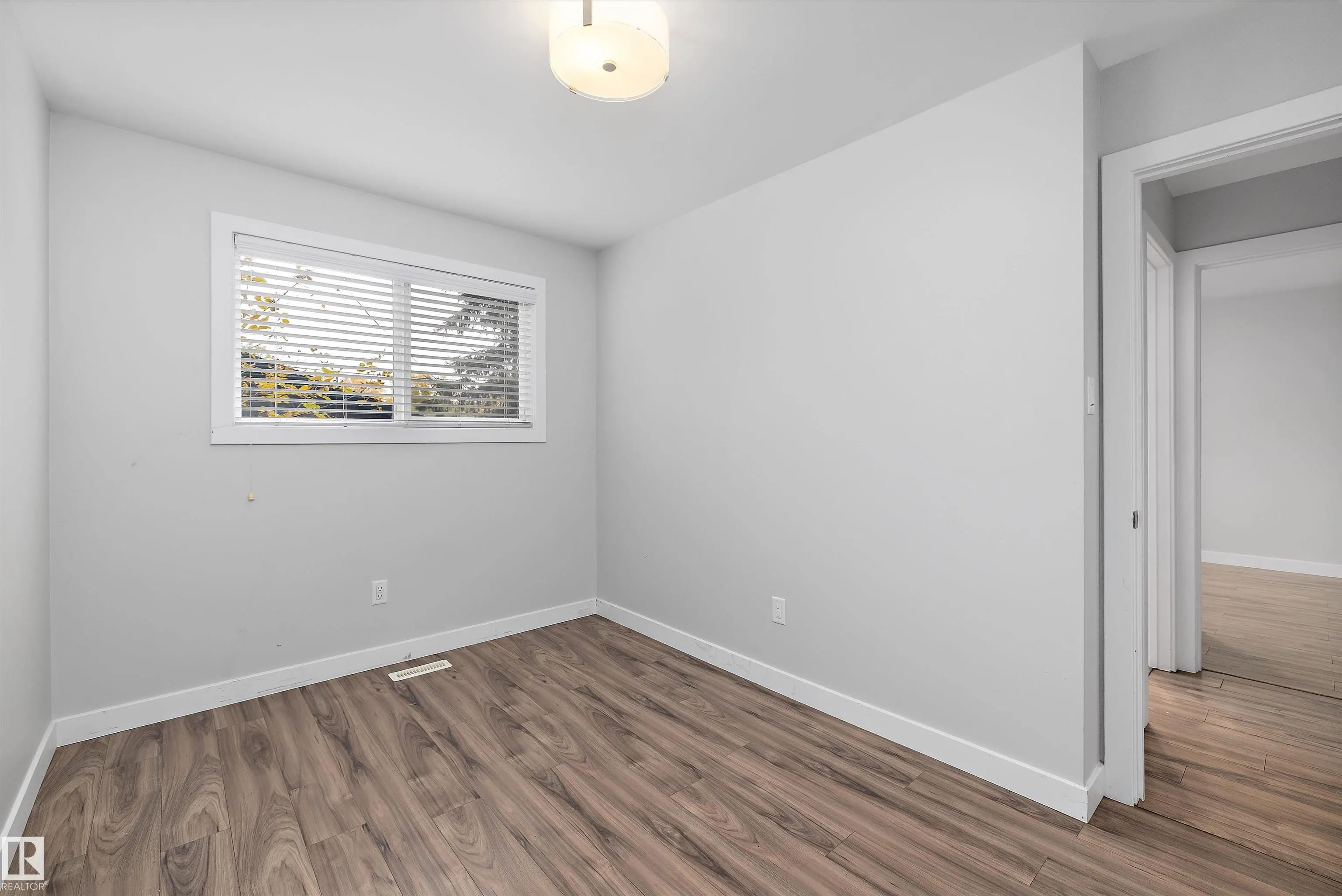 10409 148 Street