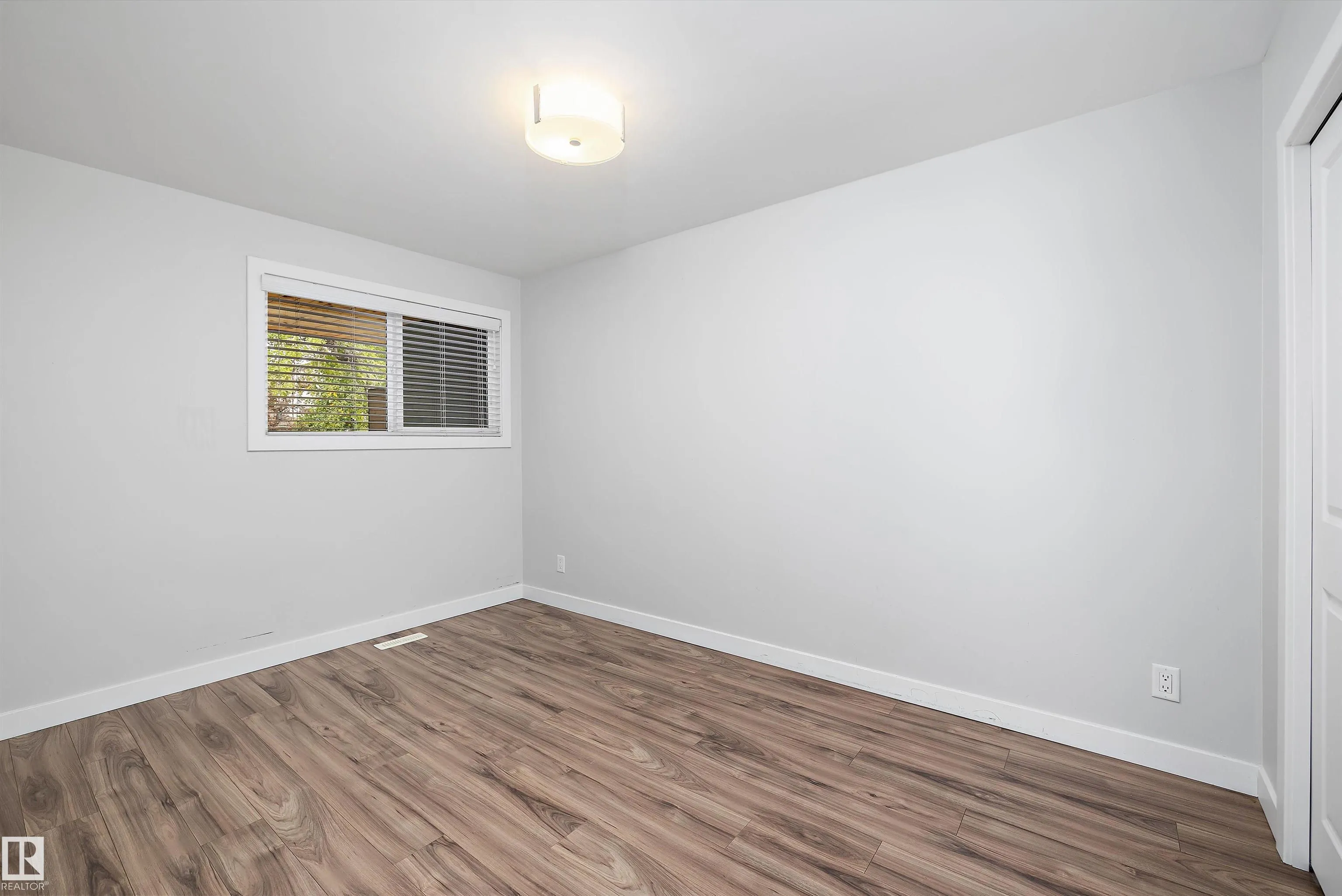 10409 148 Street