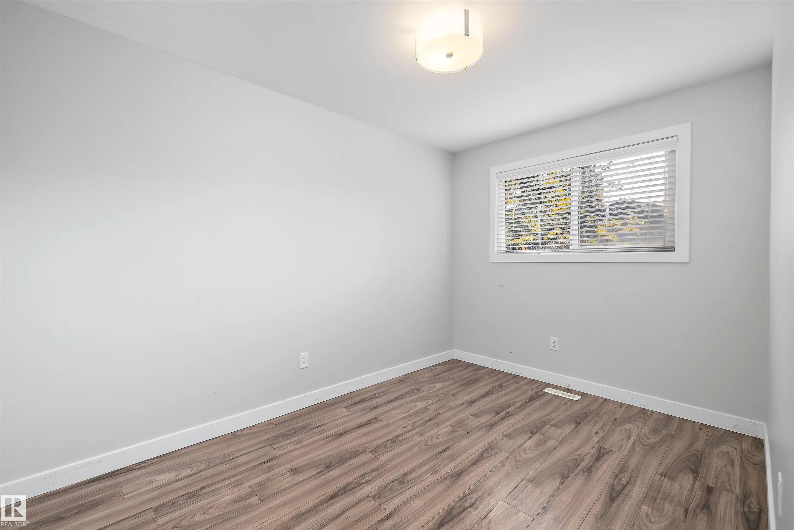 10409 148 Street