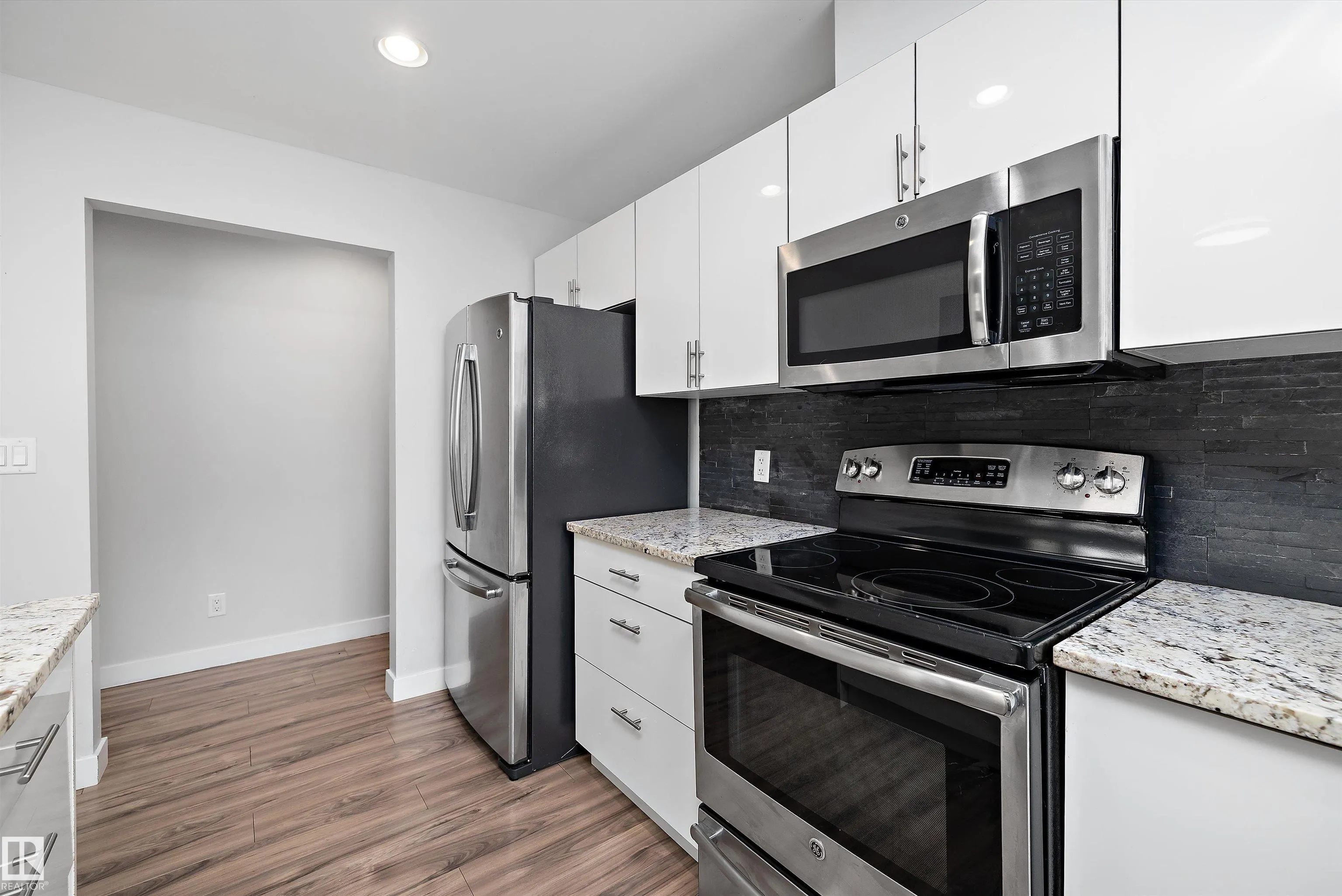 10409 148 Street