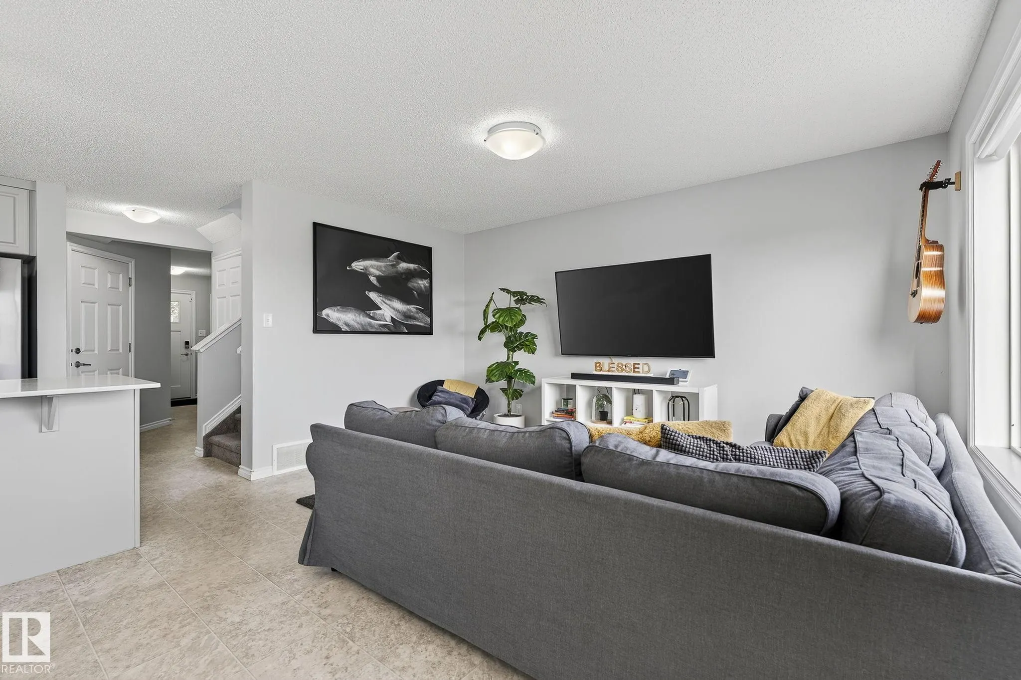 527 EBBERS Way