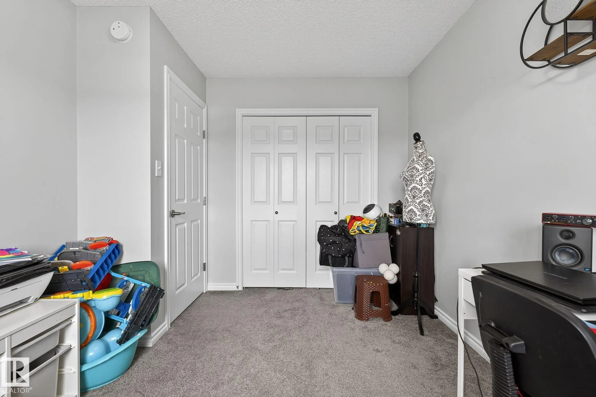 527 EBBERS Way