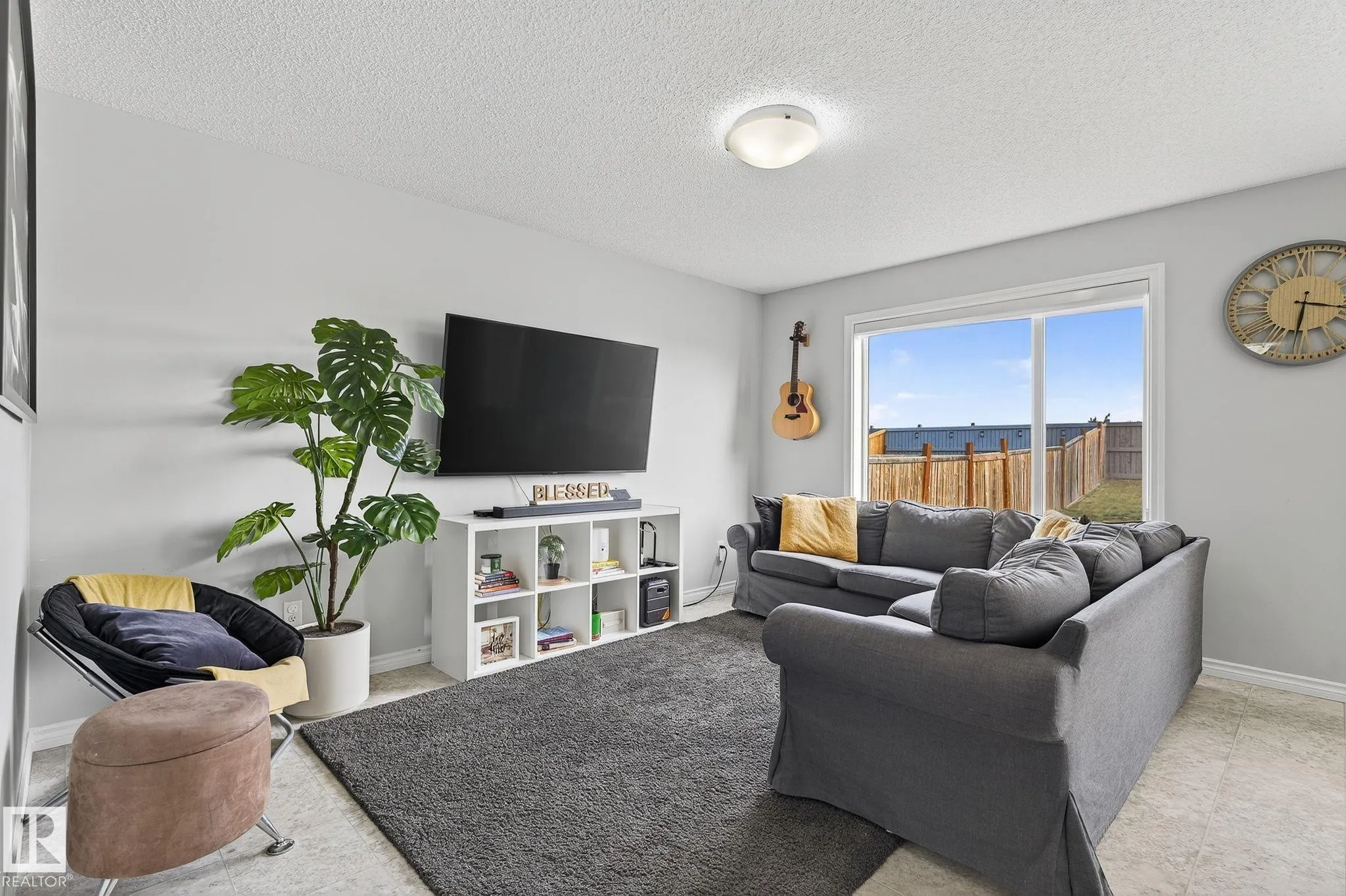 527 EBBERS Way