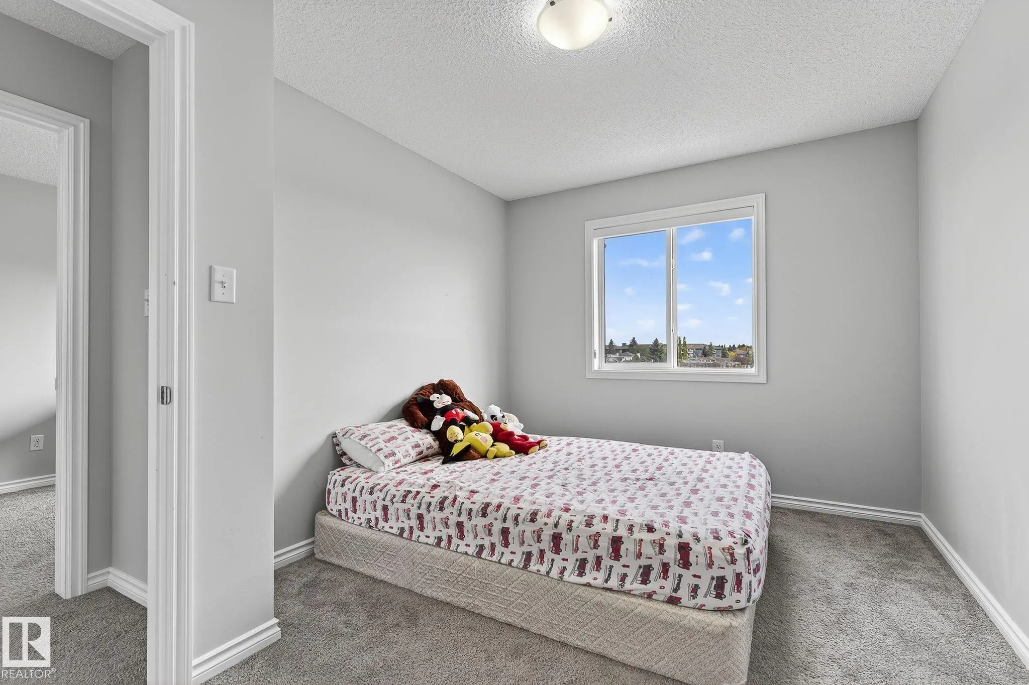 527 EBBERS Way