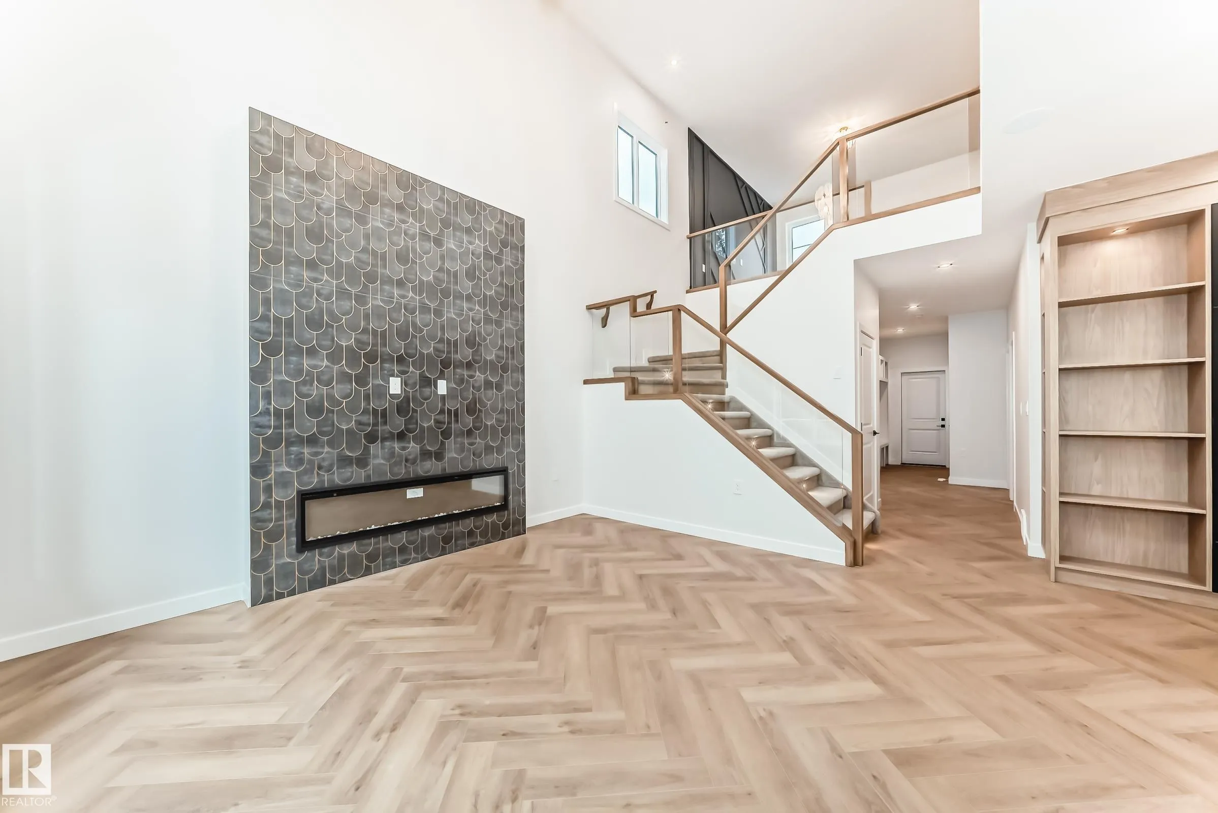 55 MEADOWGROVE Lane