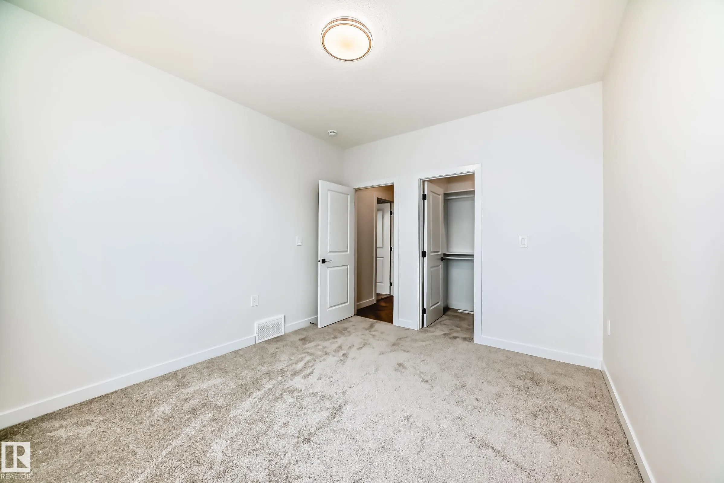 55 MEADOWGROVE Lane