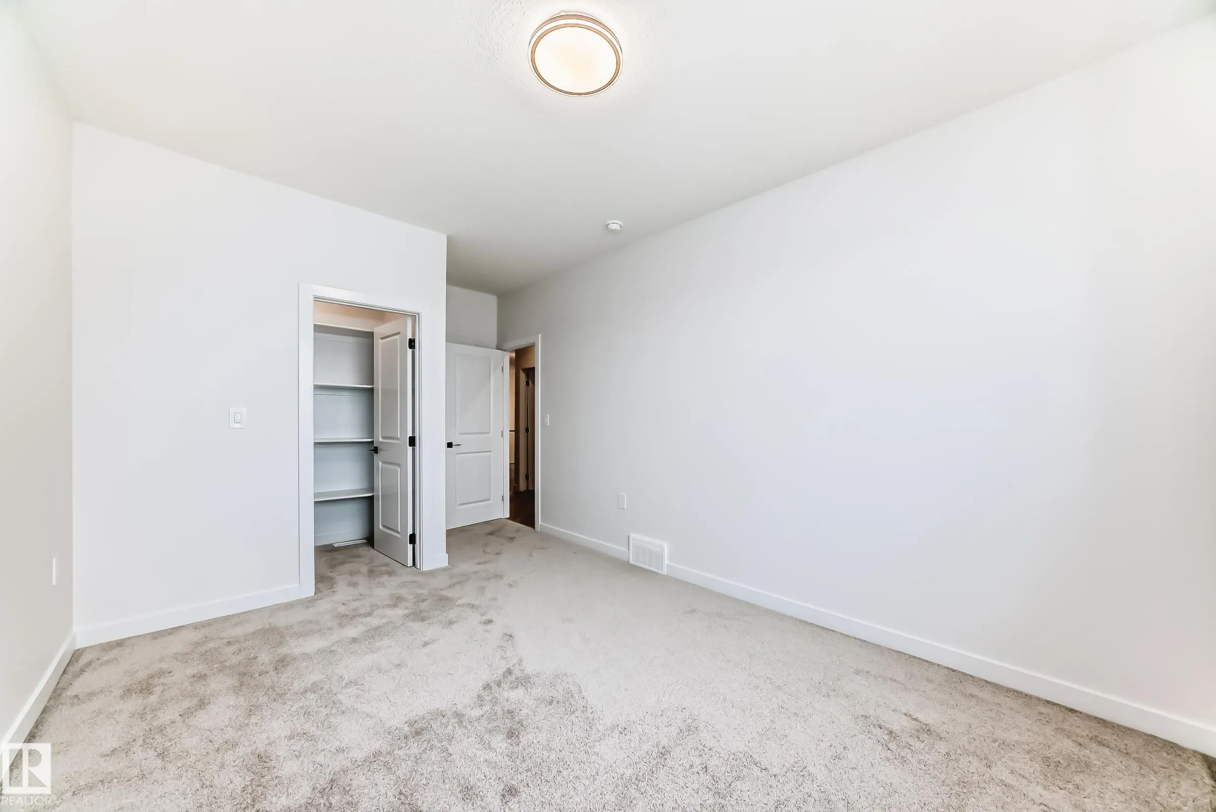 55 MEADOWGROVE Lane