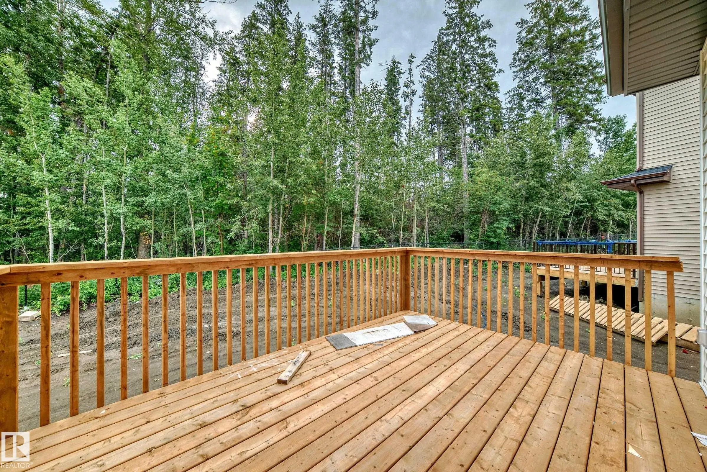 55 MEADOWGROVE Lane