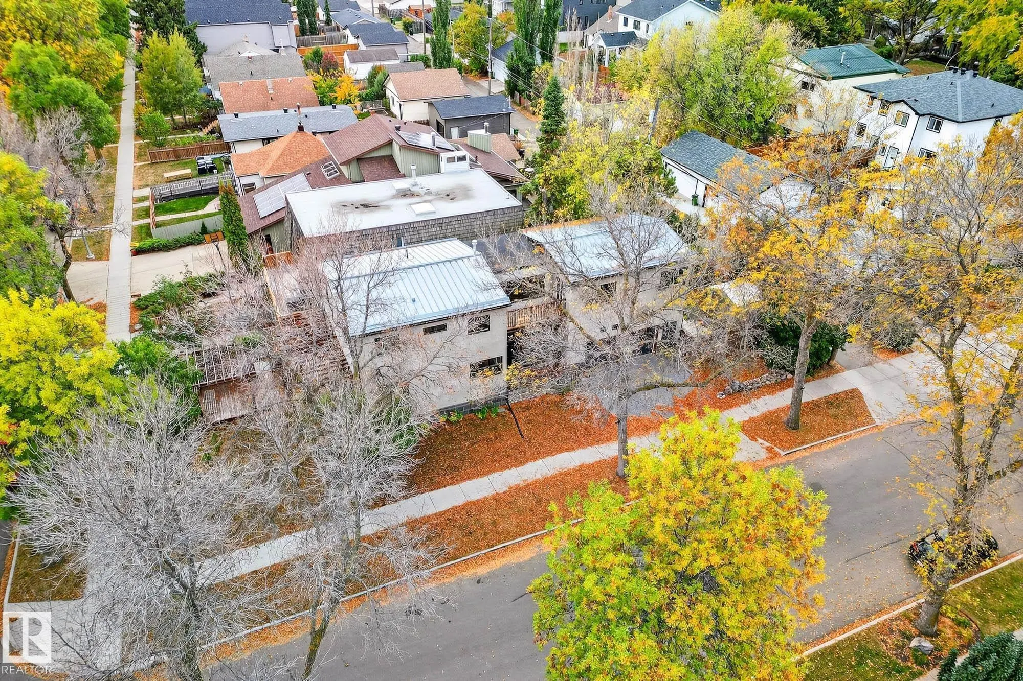 8860 93 Street