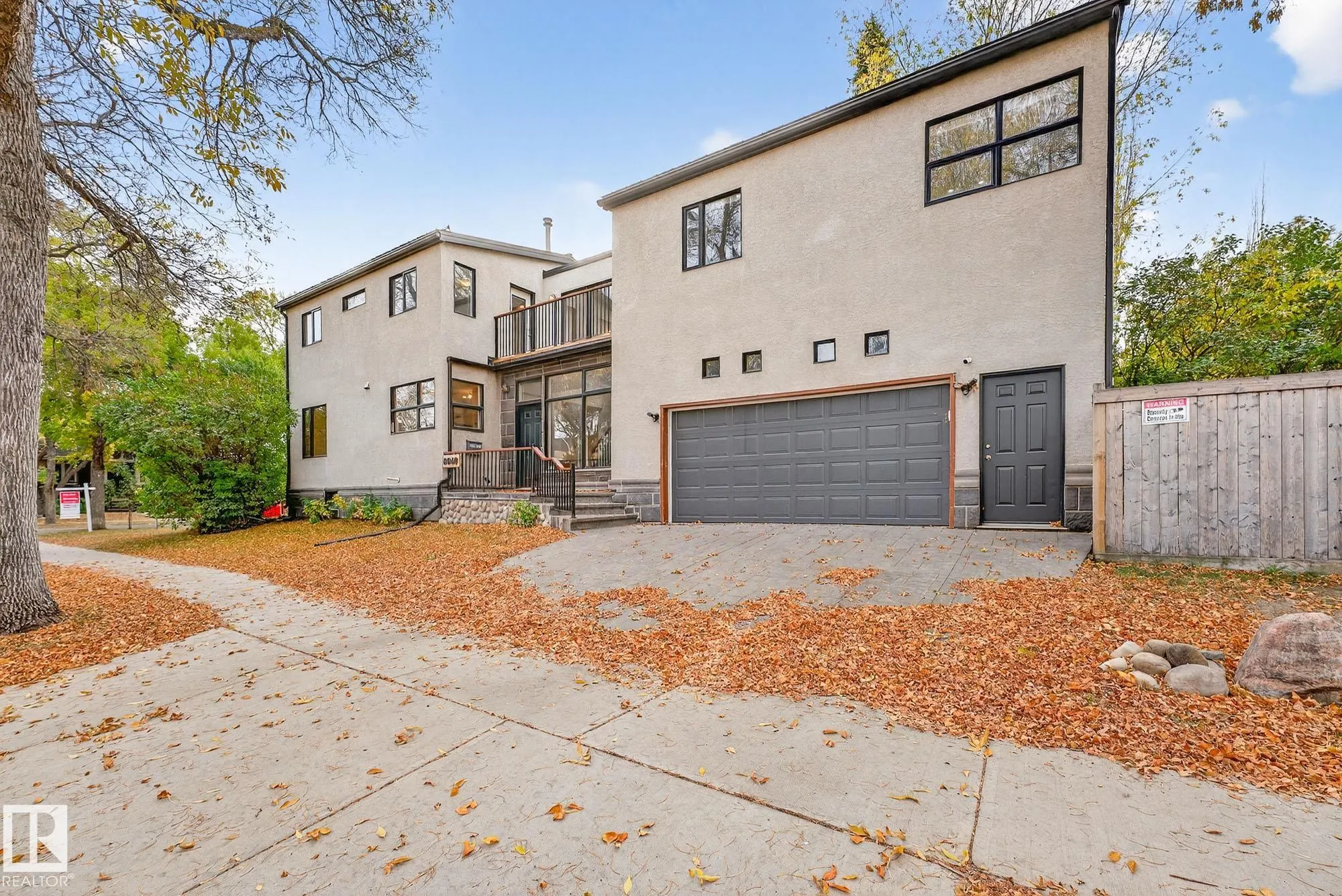 8860 93 Street