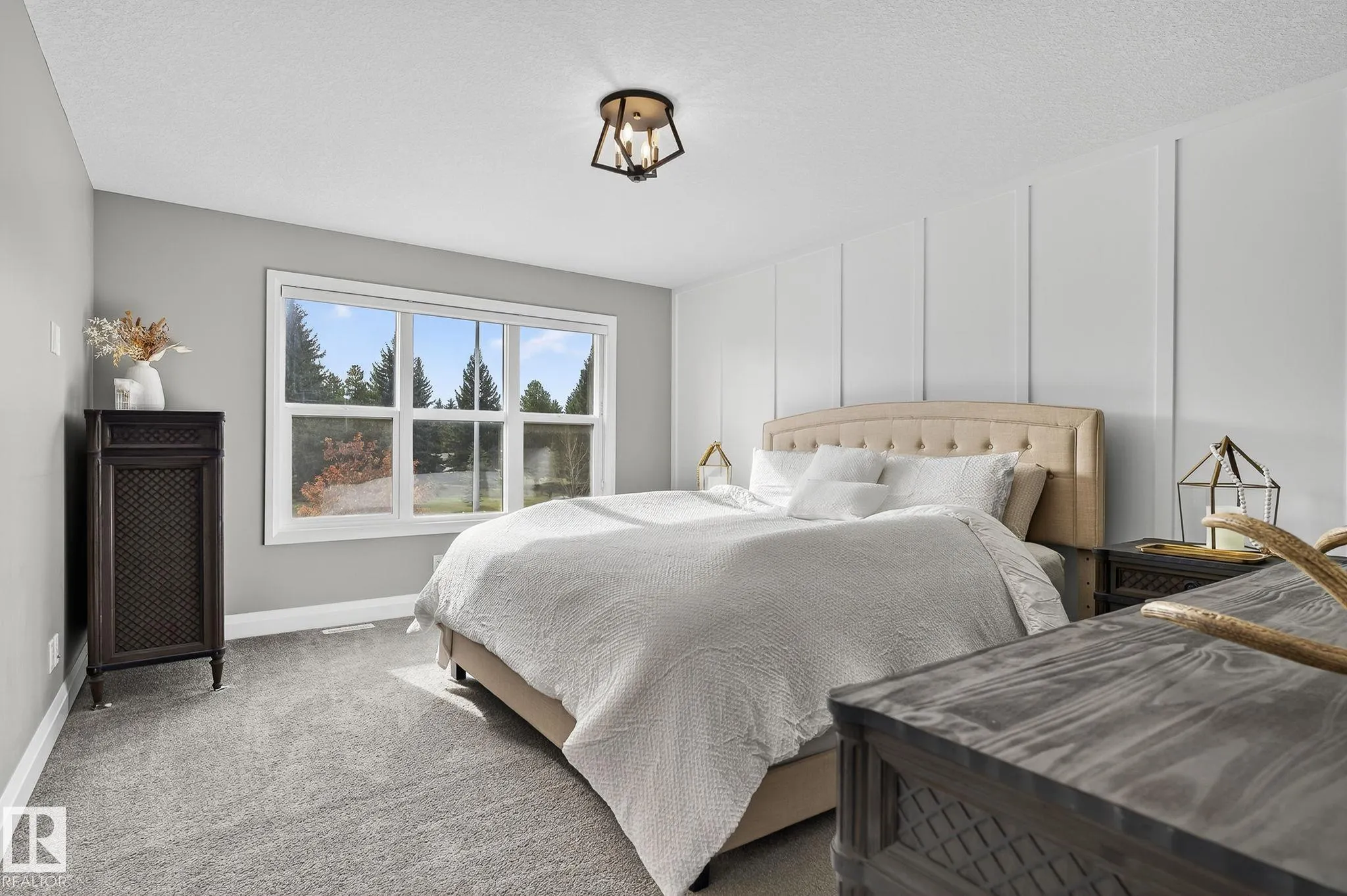 1737 DUMONT CRESCENT