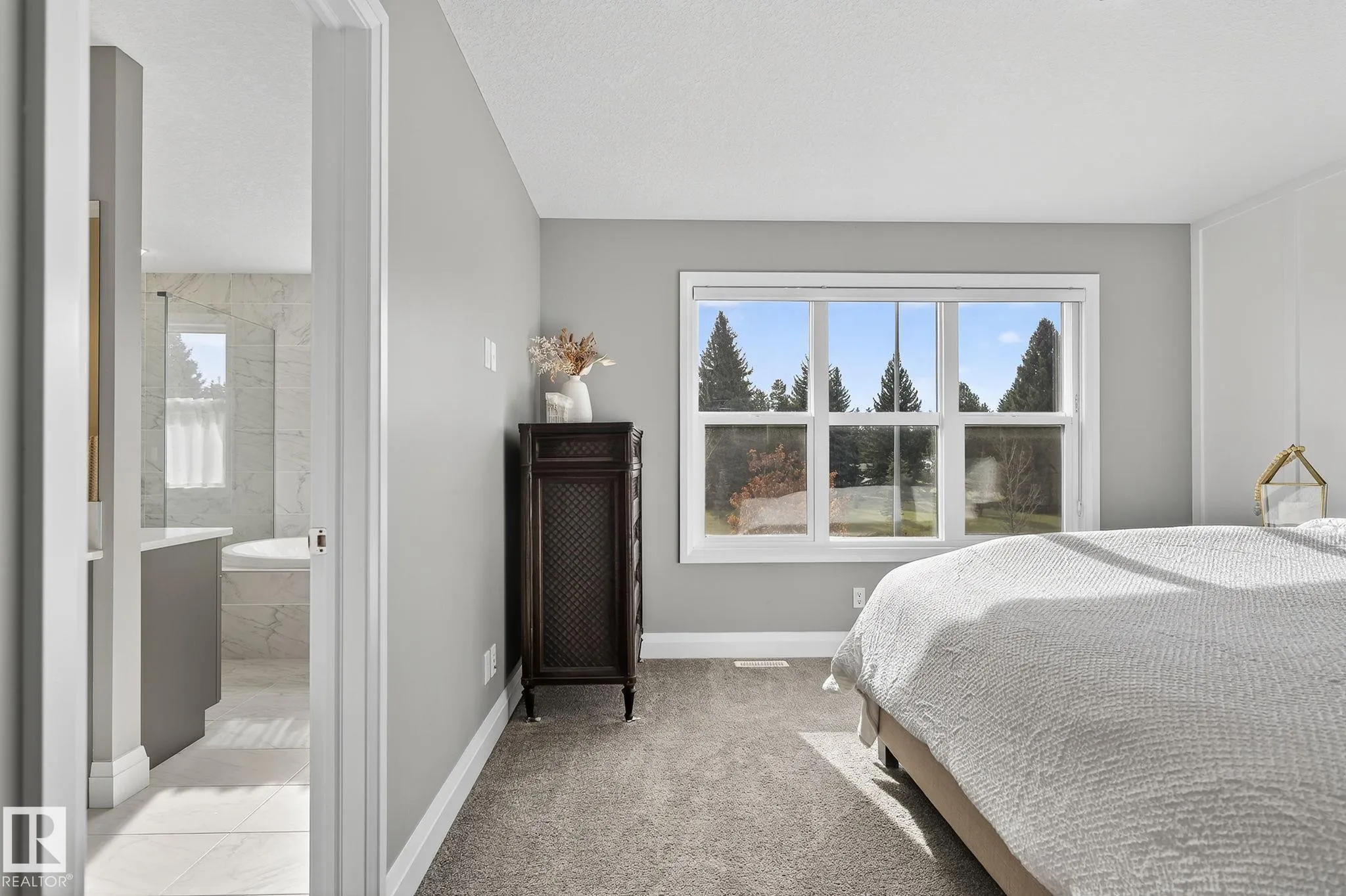 1737 DUMONT CRESCENT