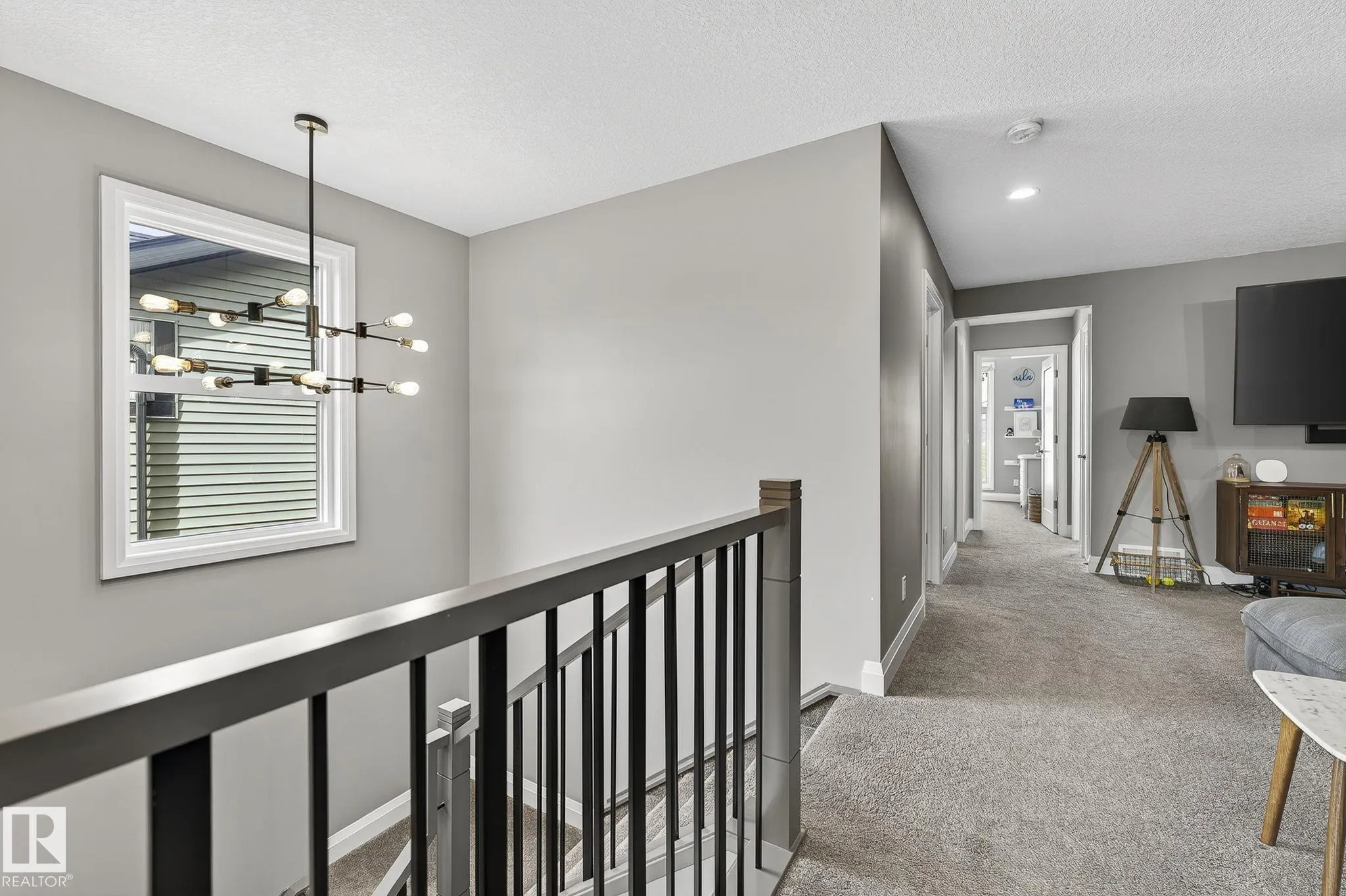 1737 DUMONT CRESCENT