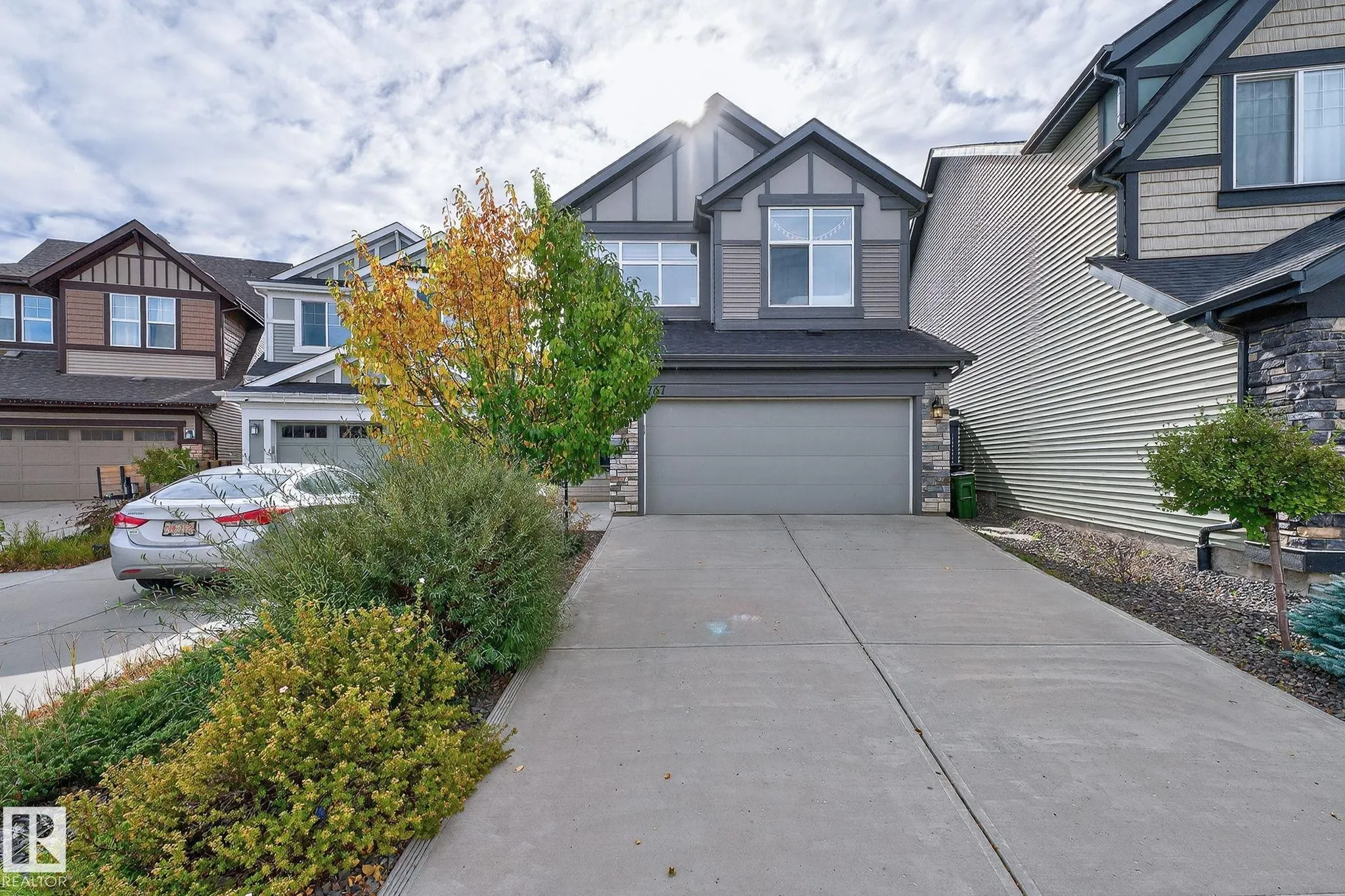 1737 DUMONT CRESCENT