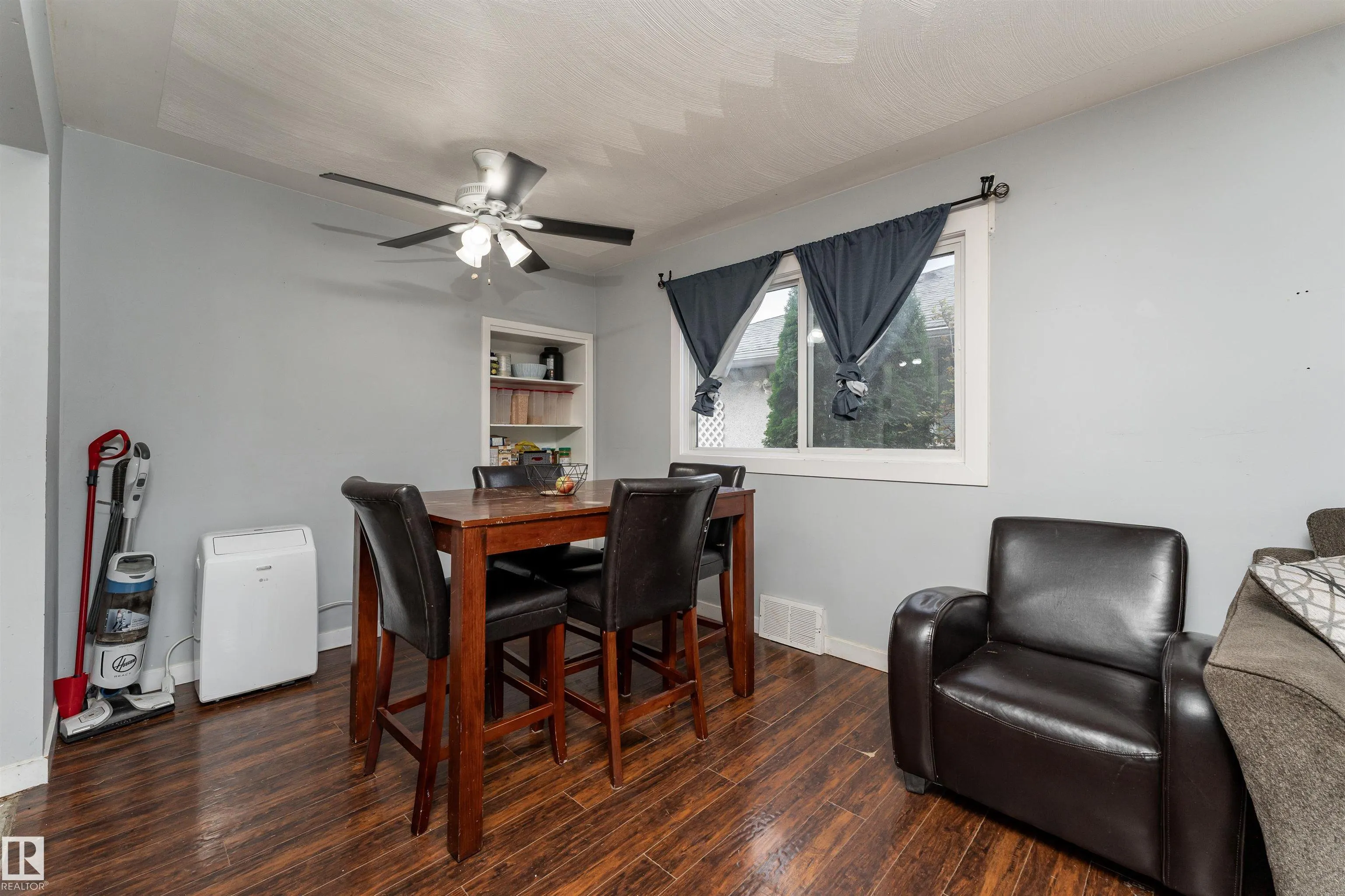 12316 140 Street