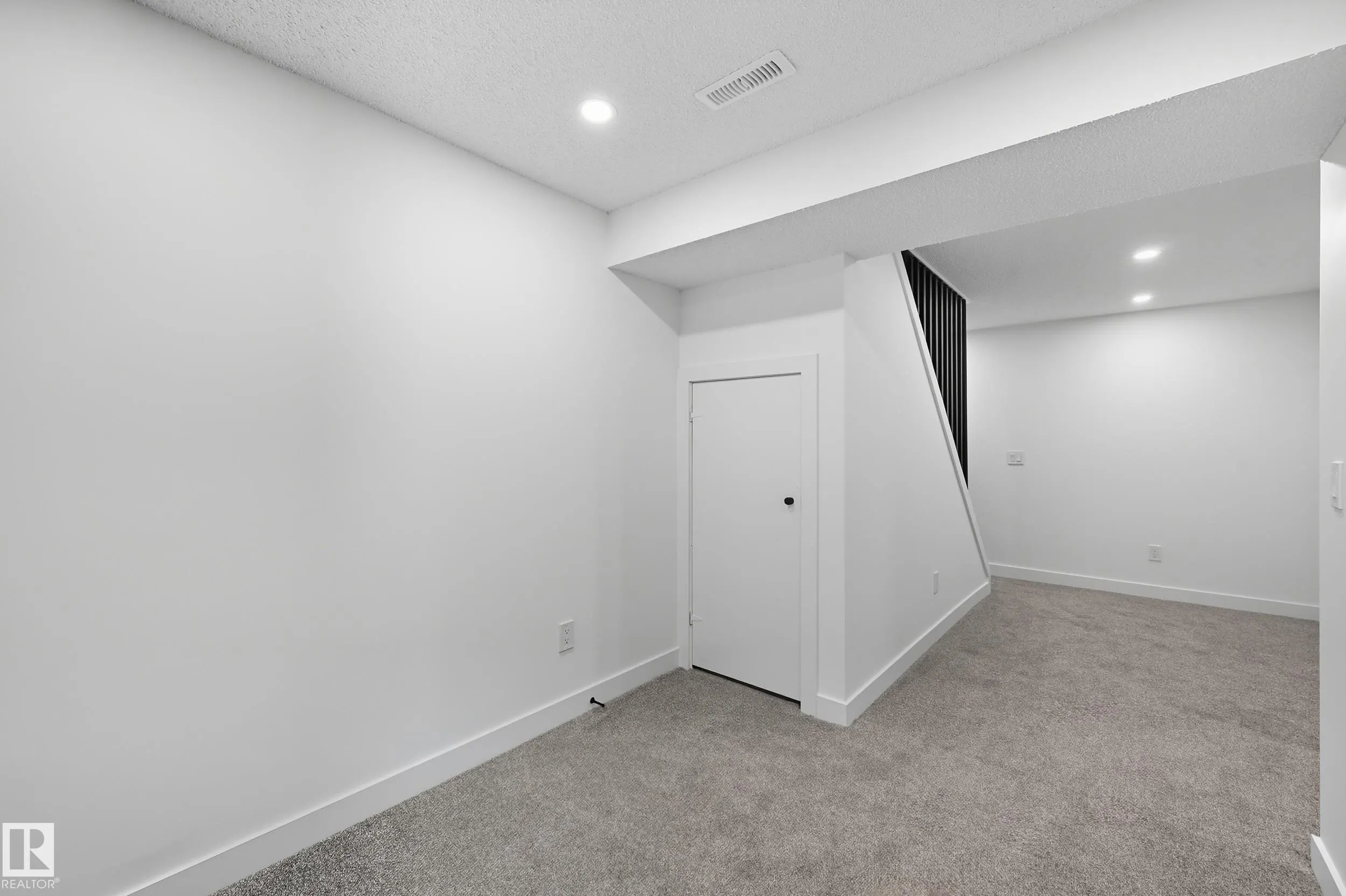 118 PRIMROSE GARDENS