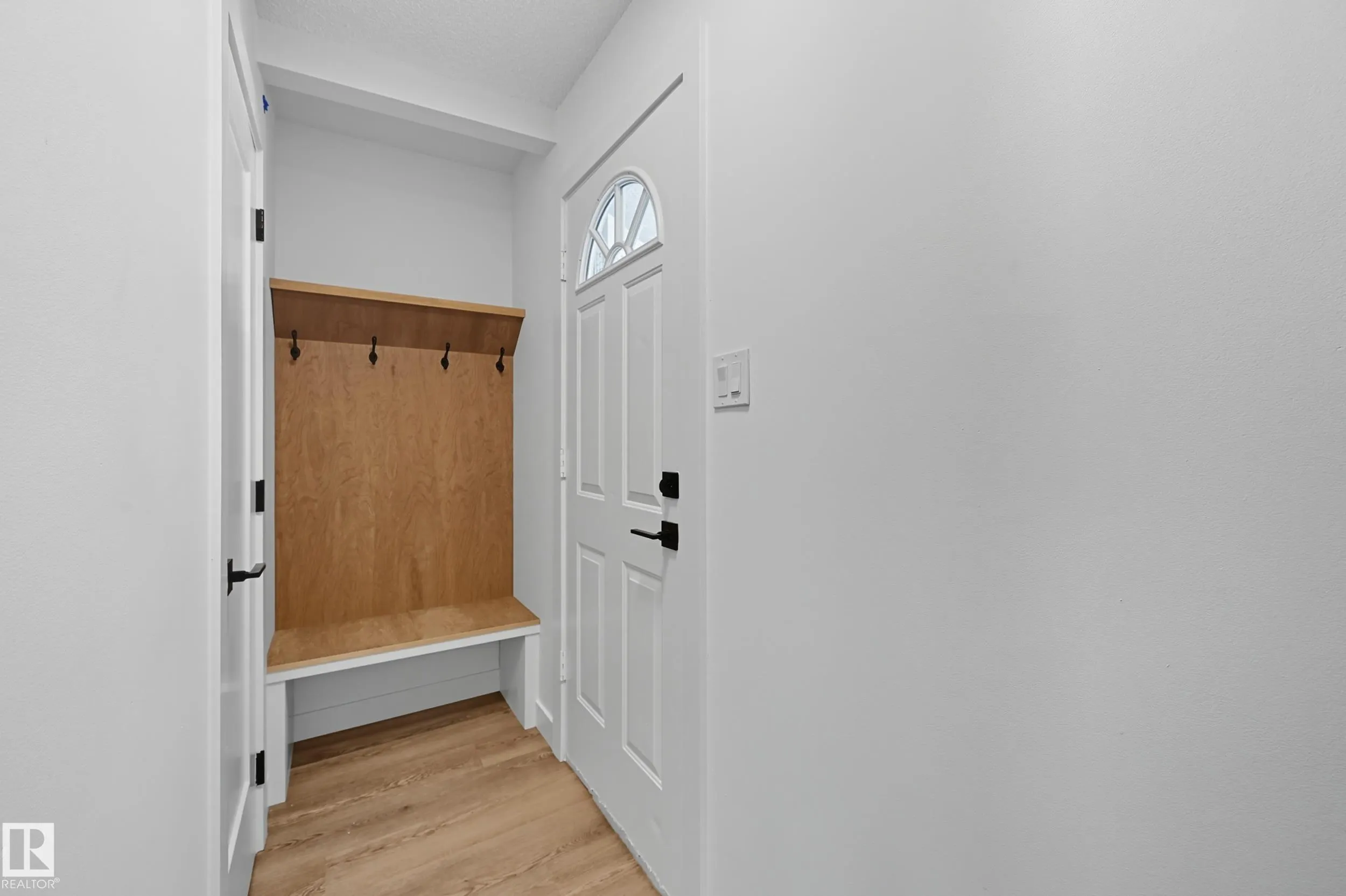 118 PRIMROSE GARDENS