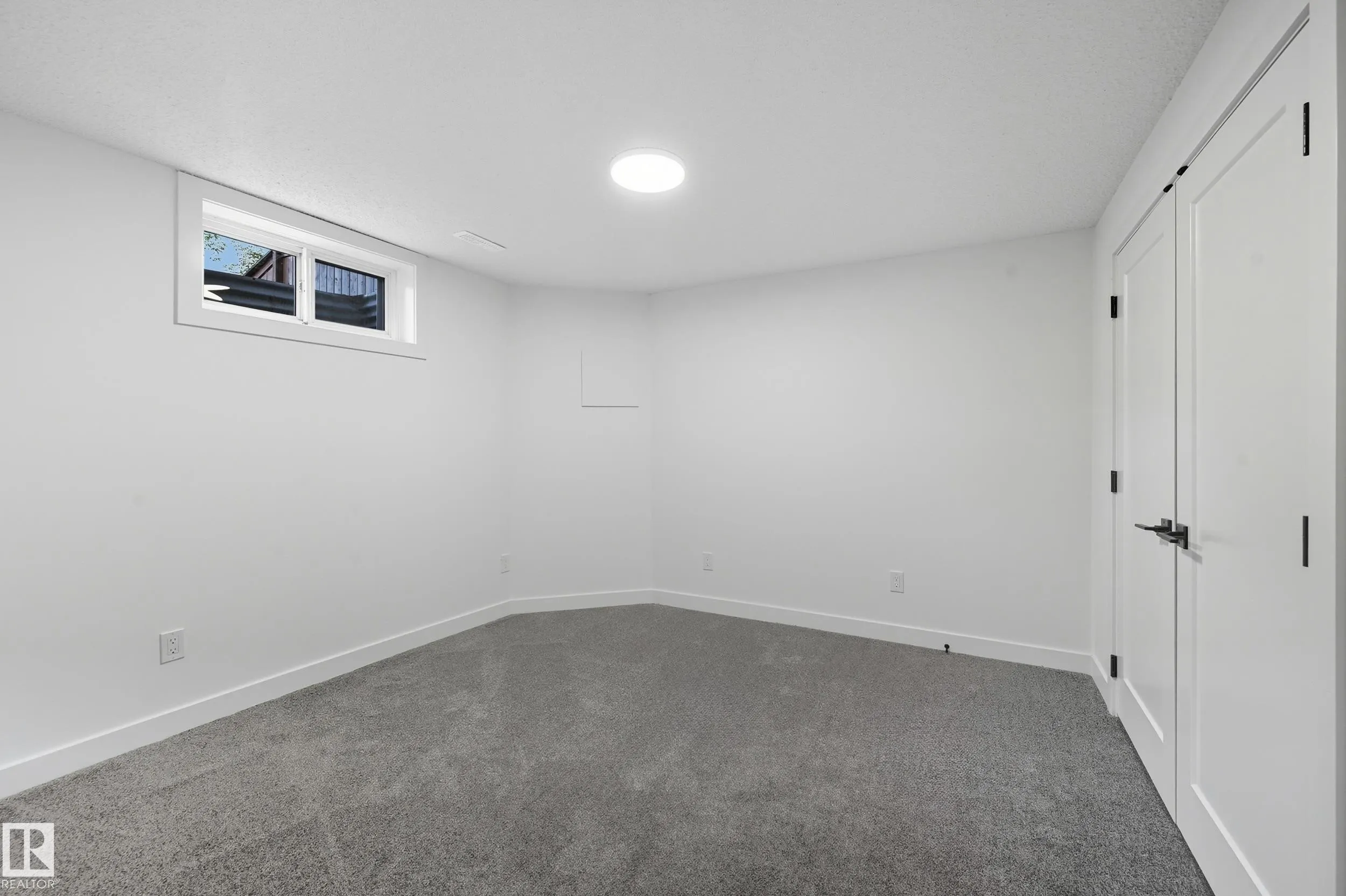 118 PRIMROSE GARDENS