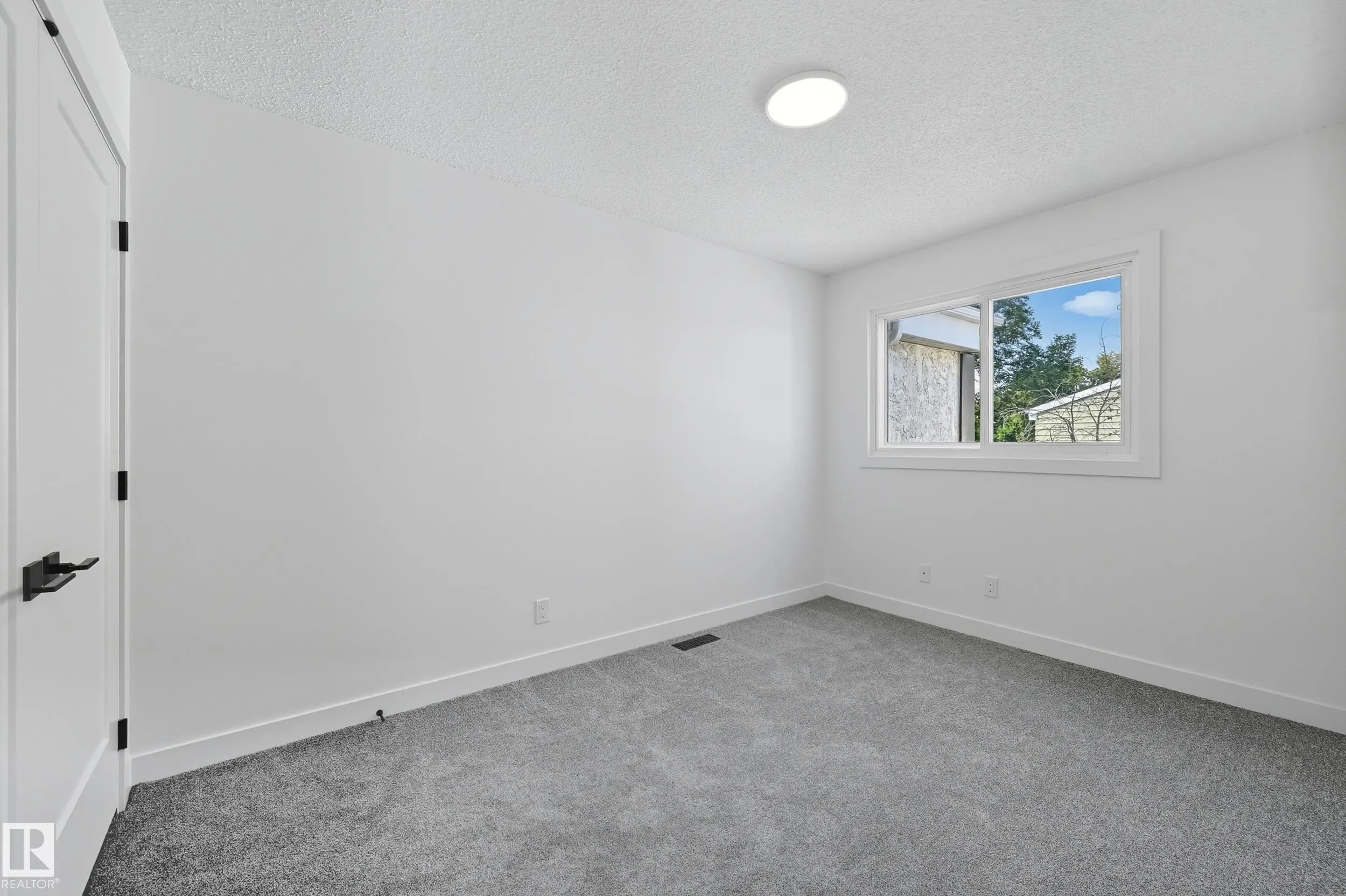 118 PRIMROSE GARDENS