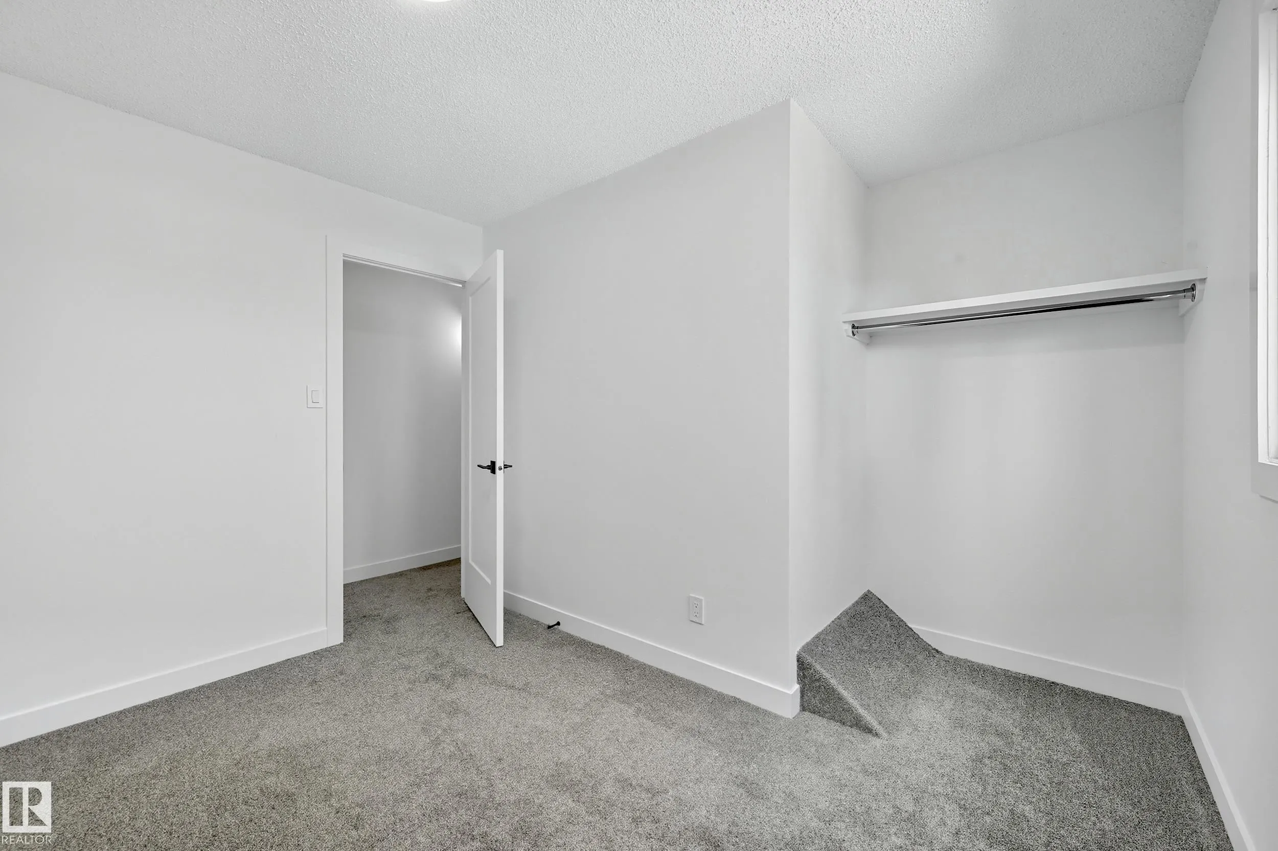 118 PRIMROSE GARDENS