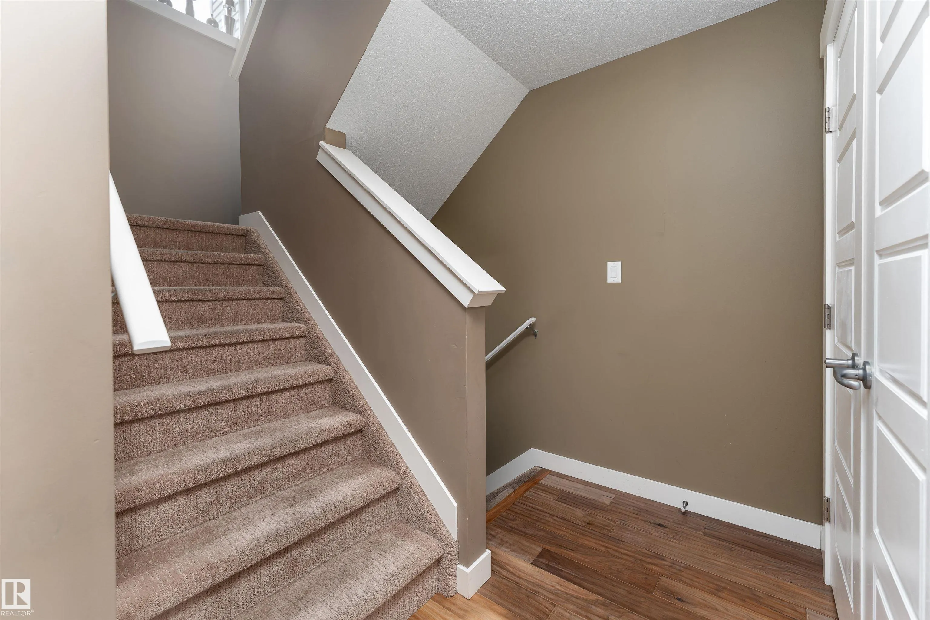 401 SOUTHFORK Drive