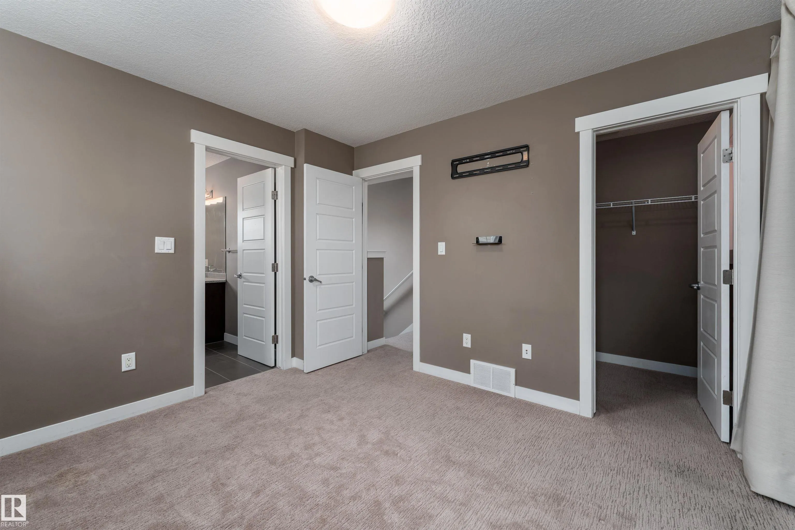 401 SOUTHFORK Drive