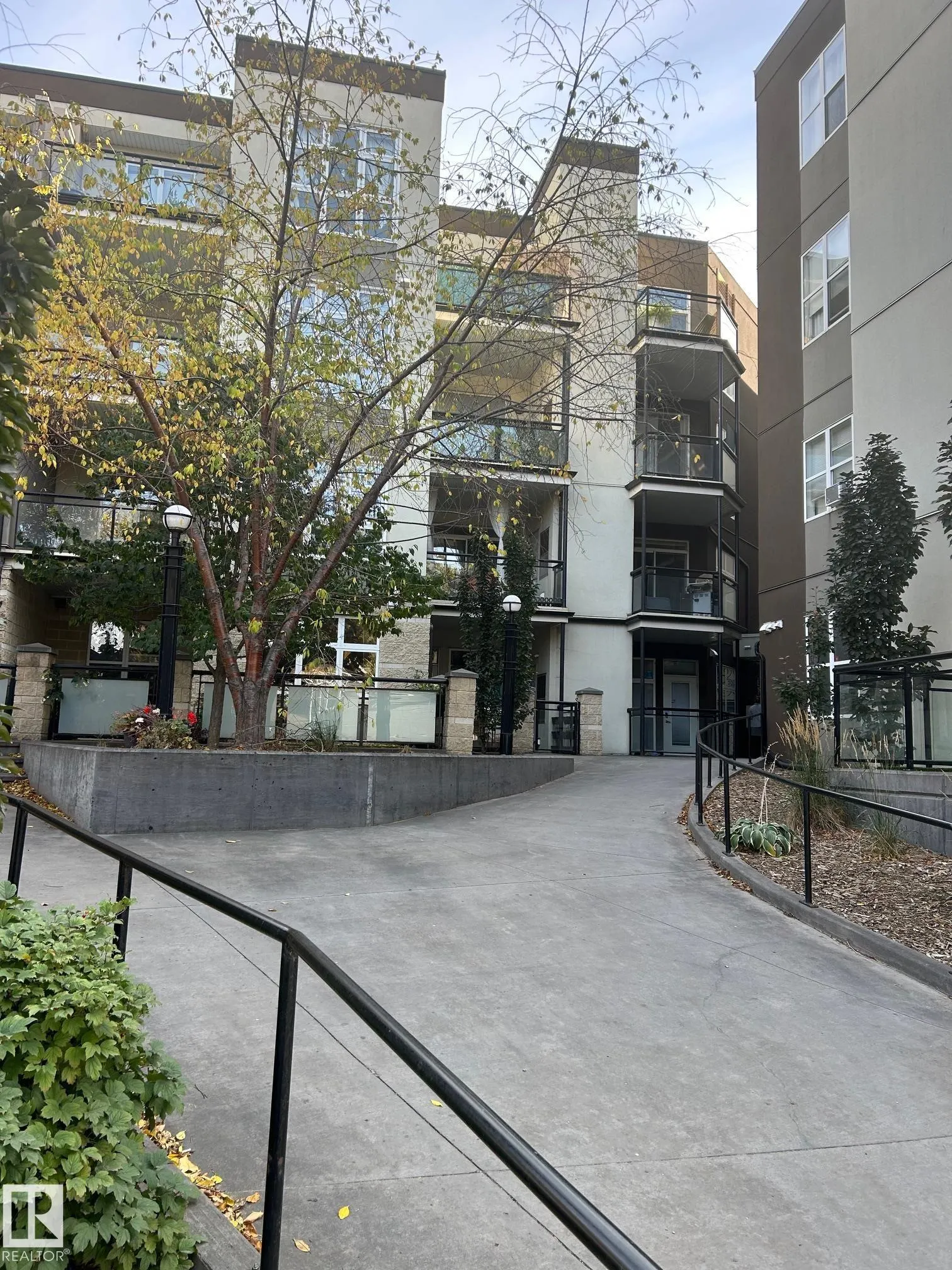 10403 122 Street