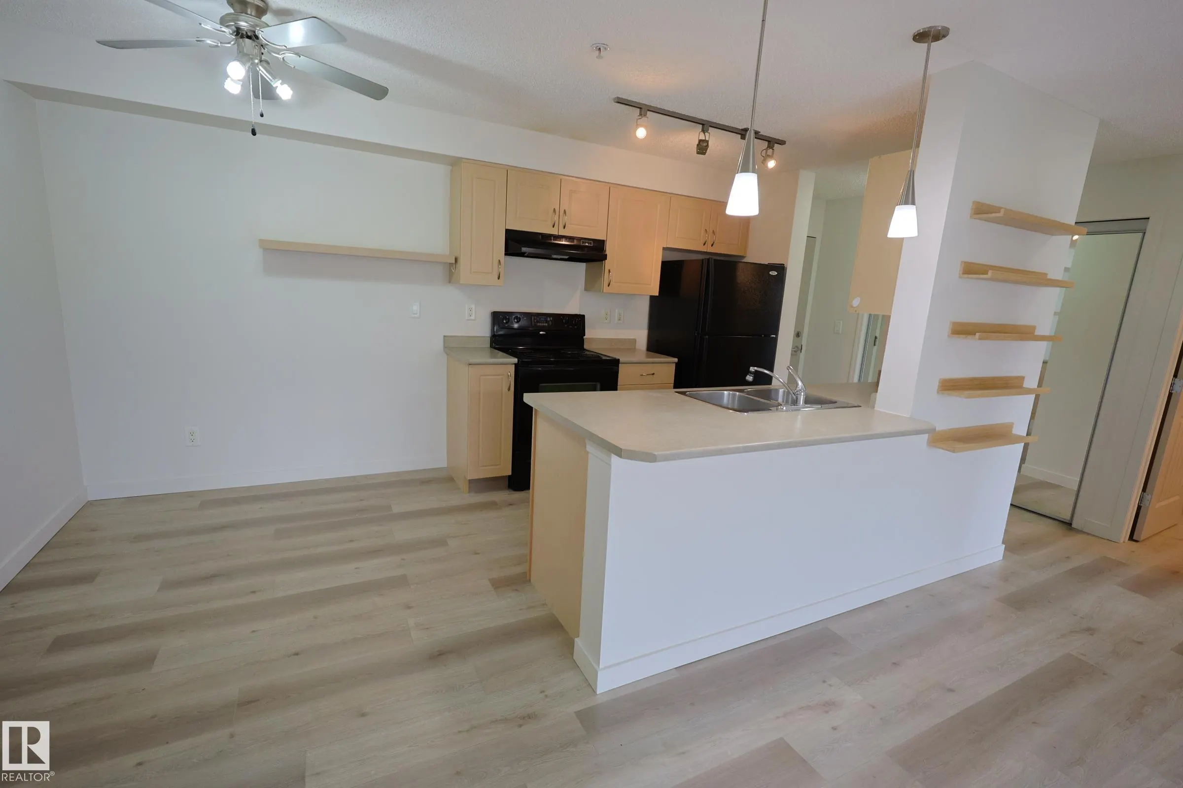13908 136 Street