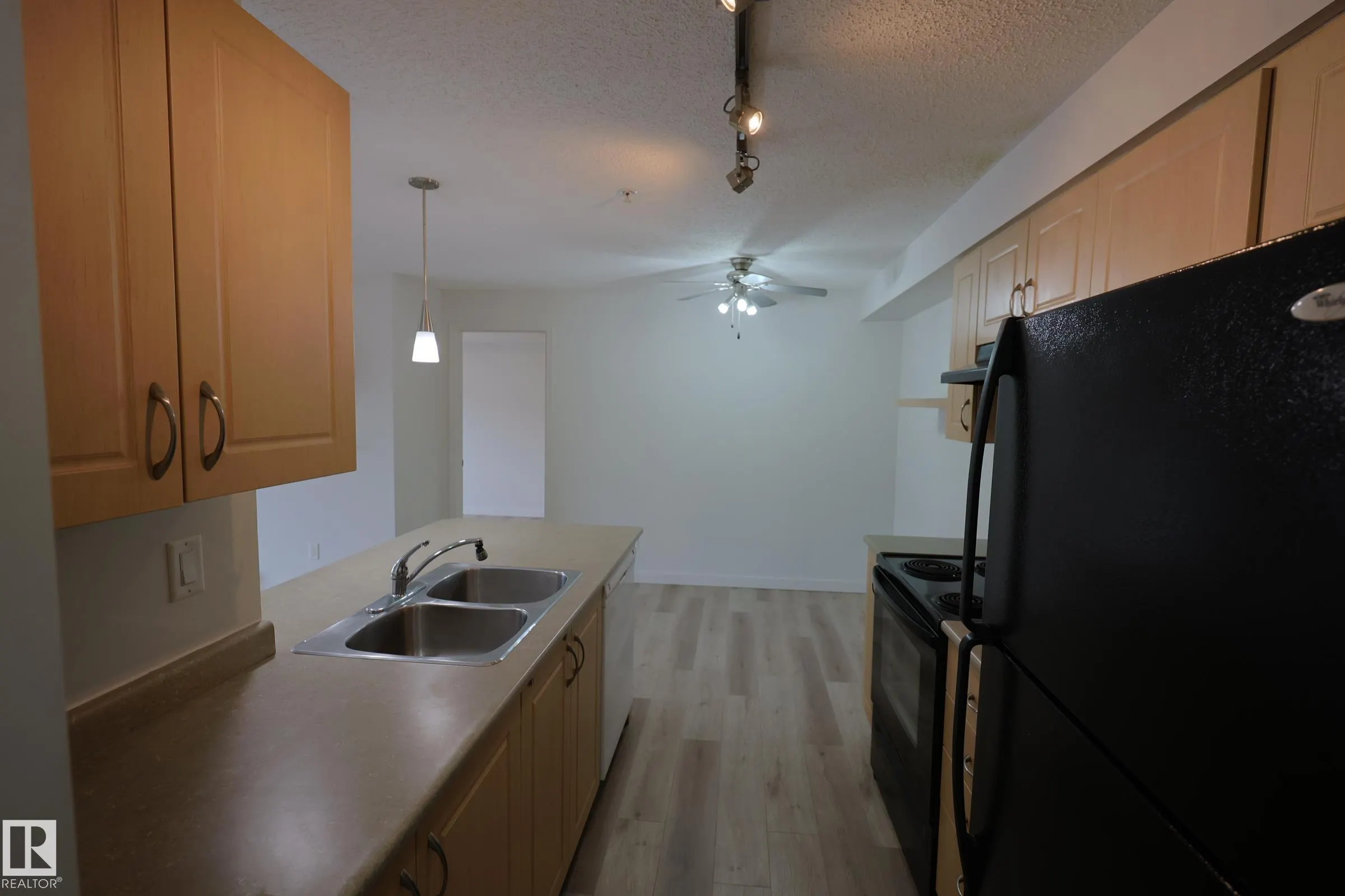 13908 136 Street