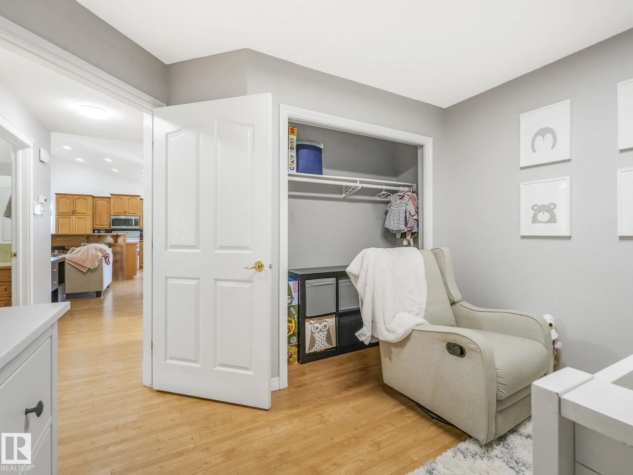 138 Pipestone Manor