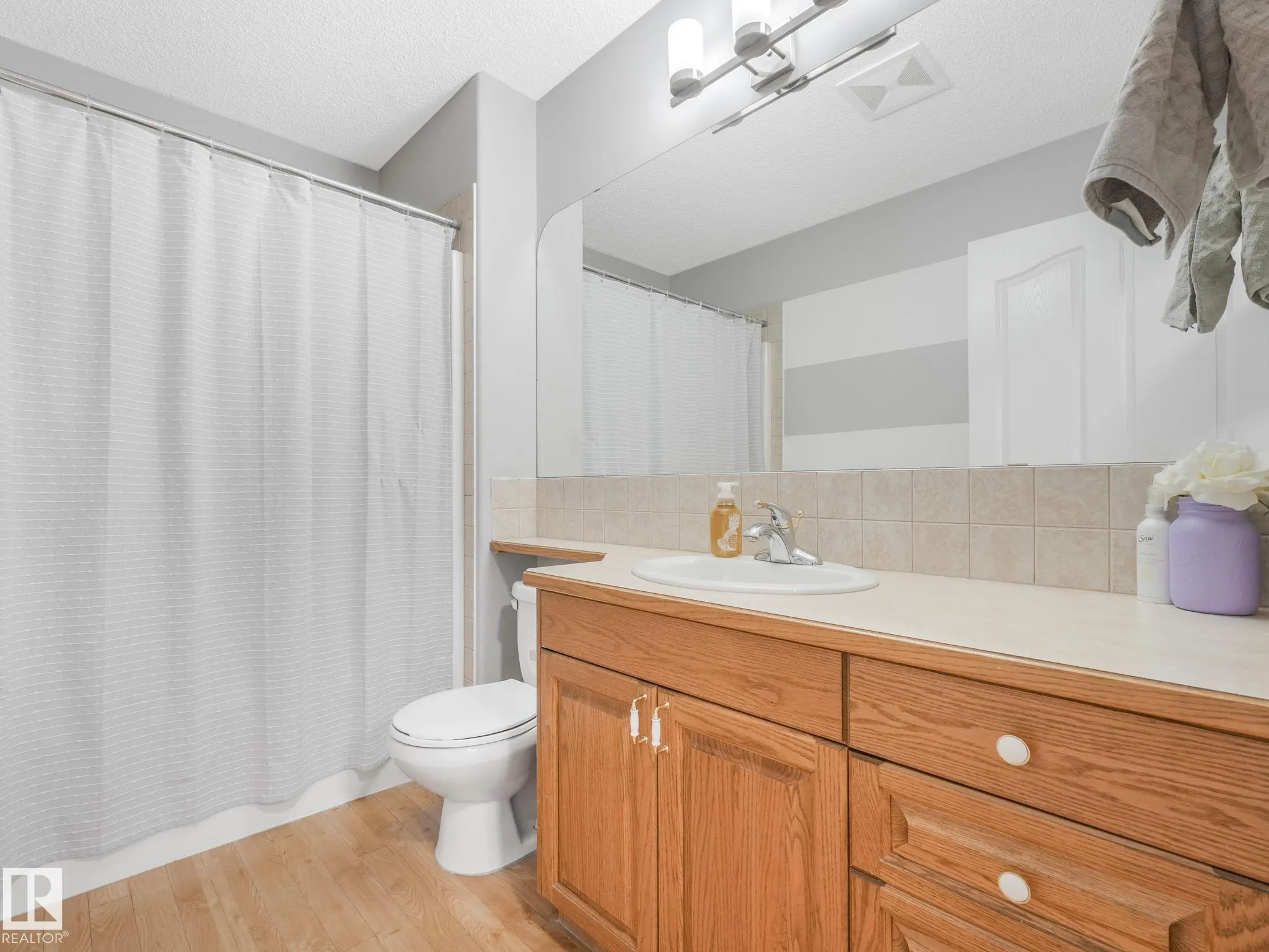 138 Pipestone Manor