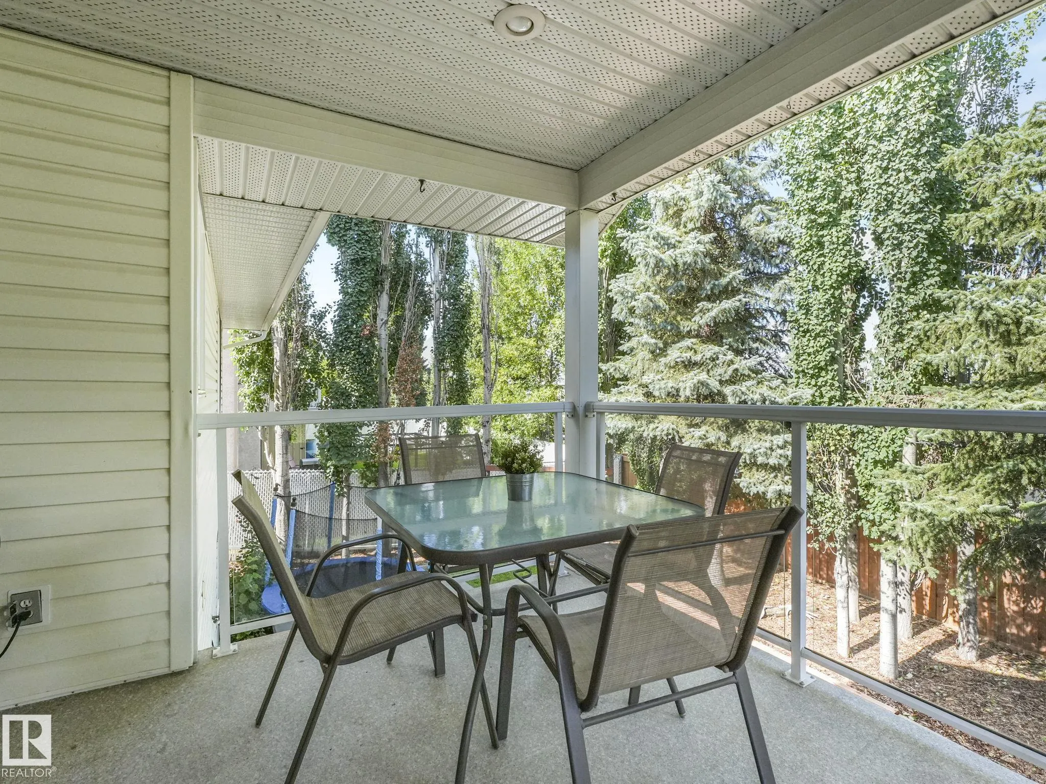 138 Pipestone Manor