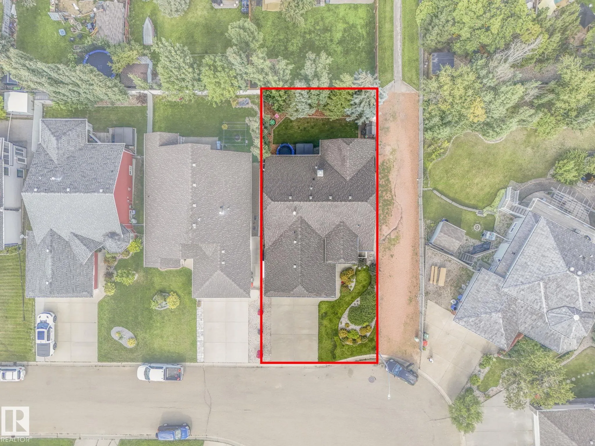 138 Pipestone Manor