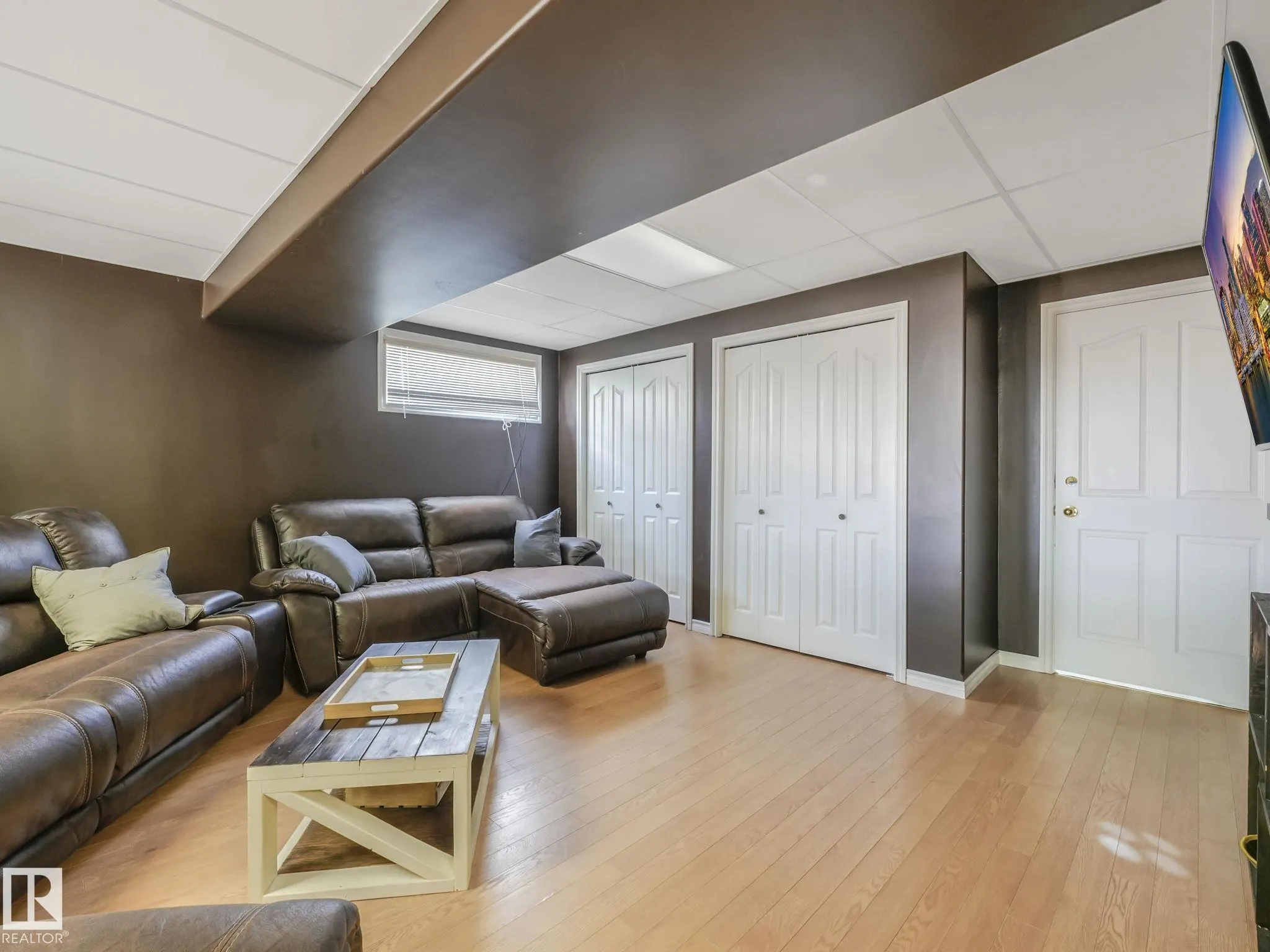138 Pipestone Manor