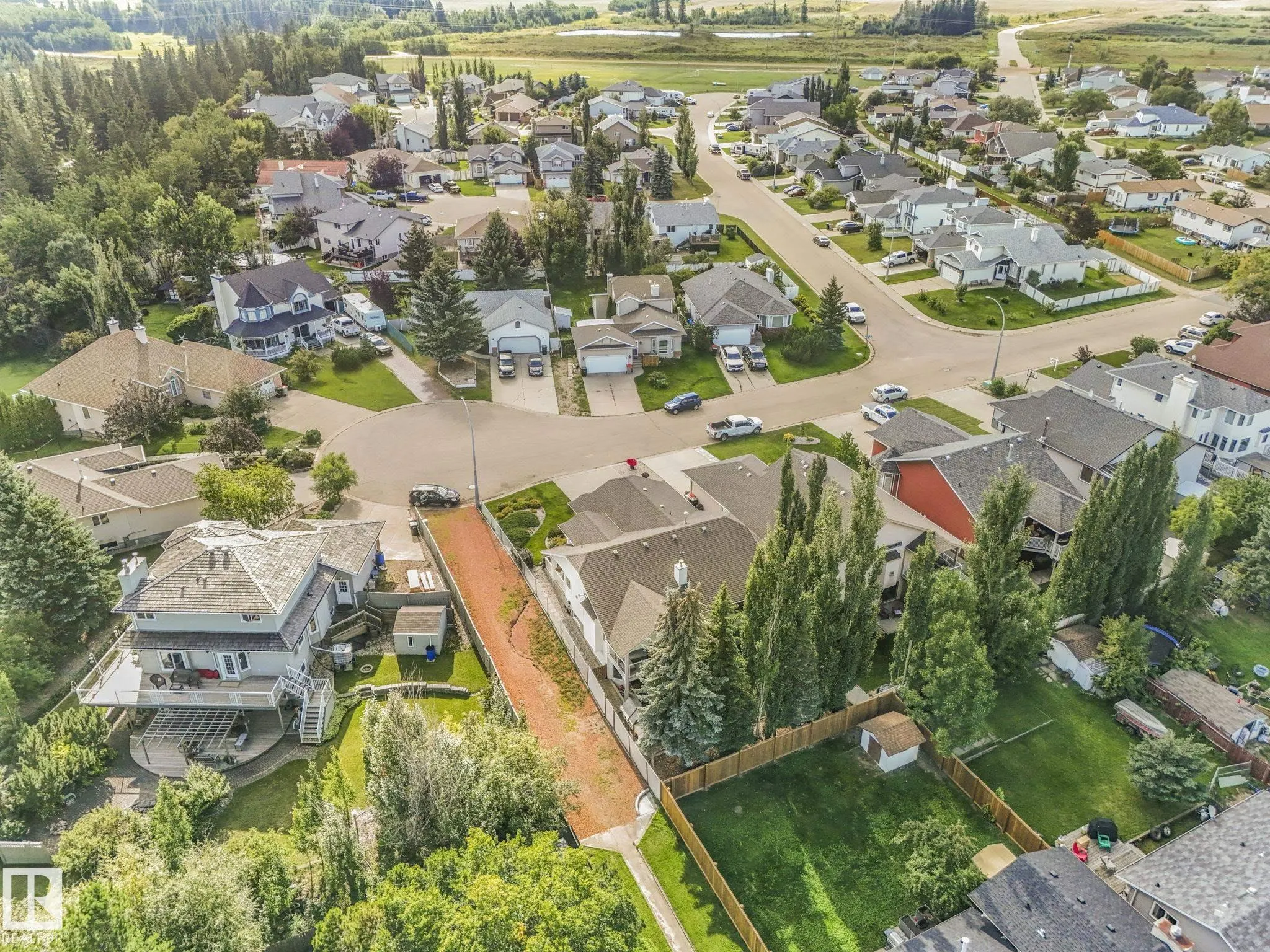 138 Pipestone Manor