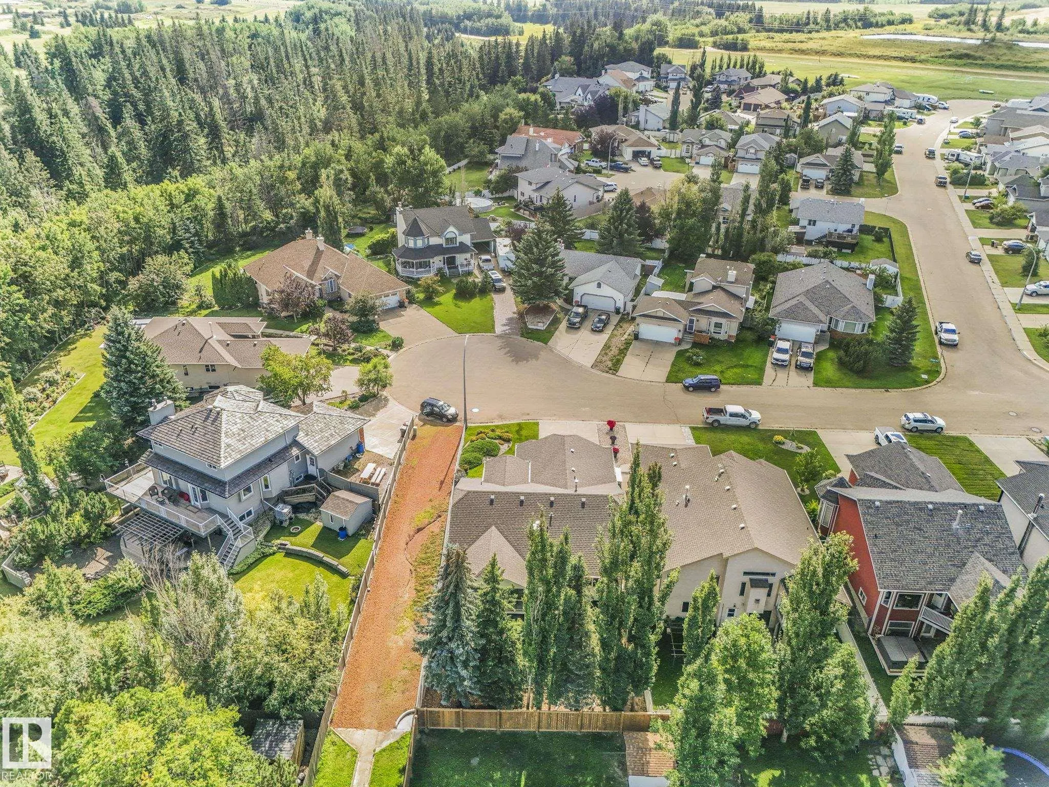 138 Pipestone Manor