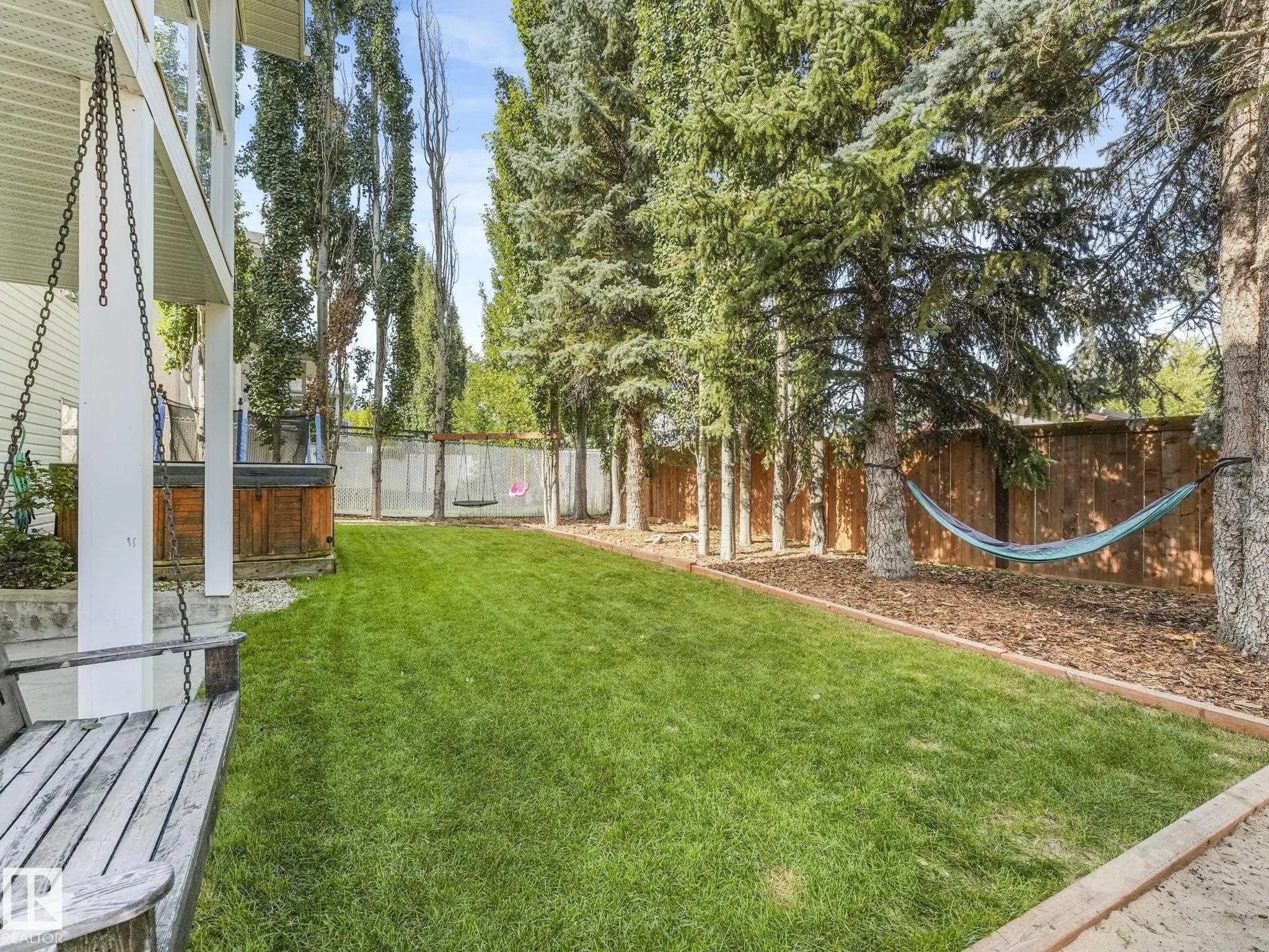 138 Pipestone Manor