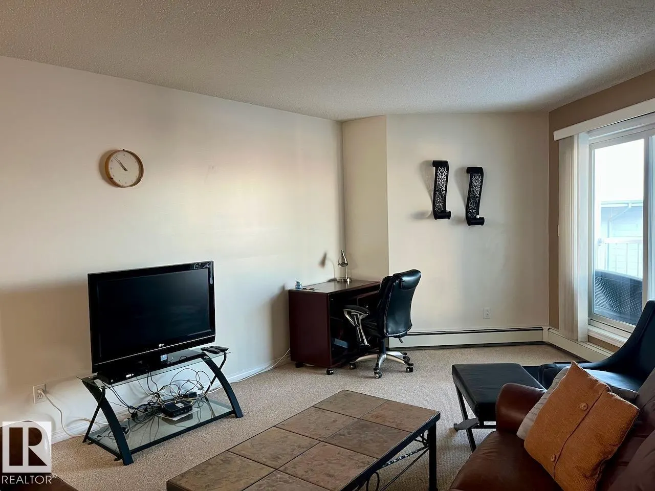 9932 100 Avenue