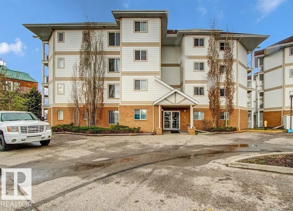 9932 100 Avenue