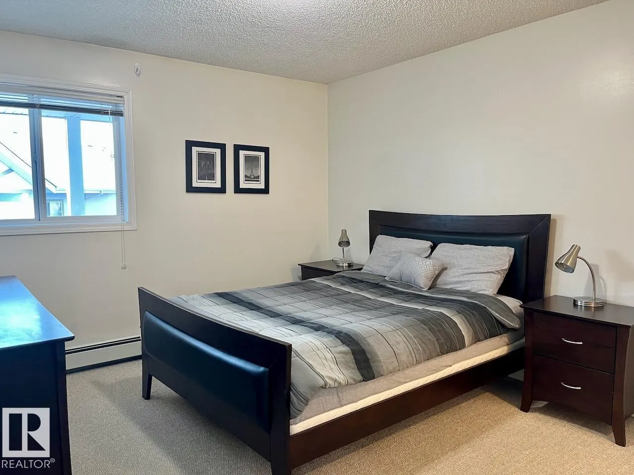 9932 100 Avenue