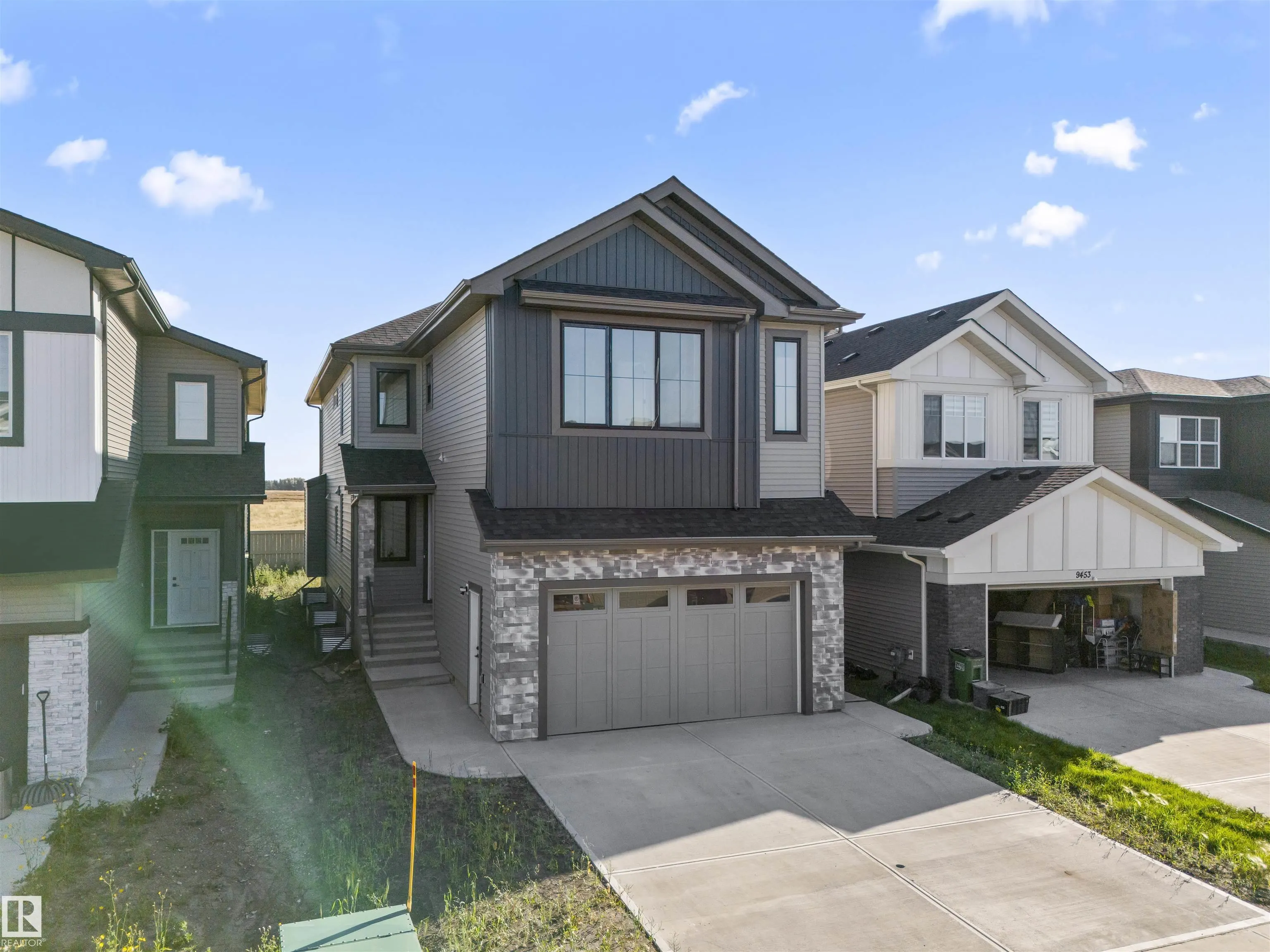 9451 PEAR CRESCENT