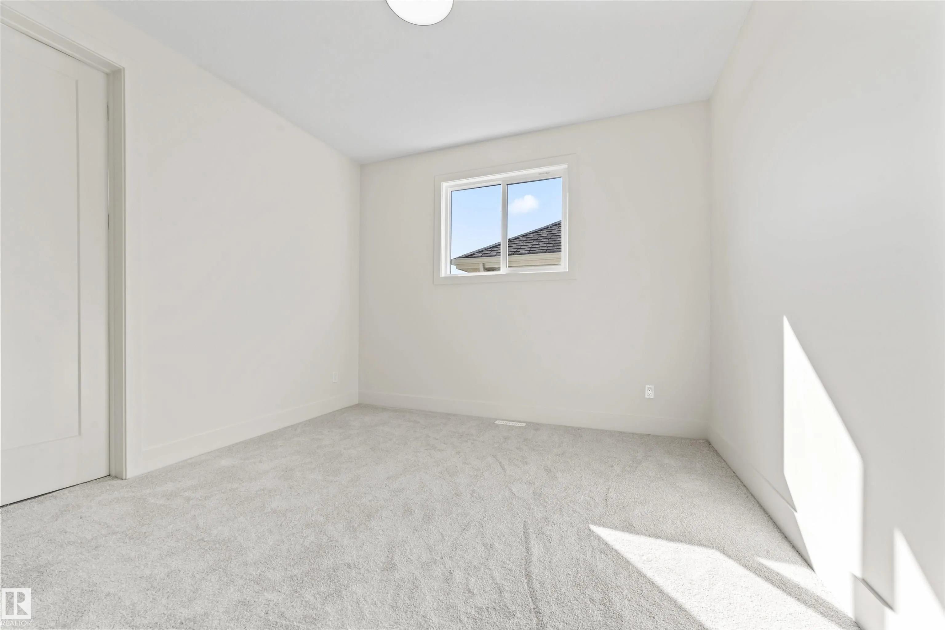 9451 PEAR CRESCENT