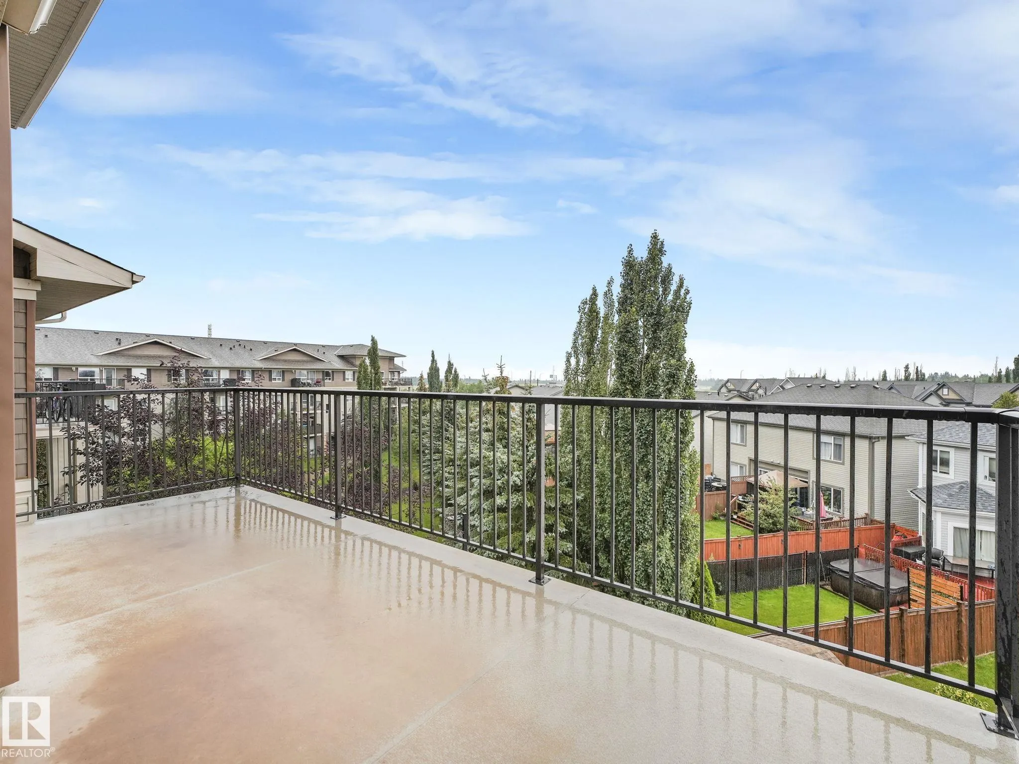 1520 HAMMOND Gate