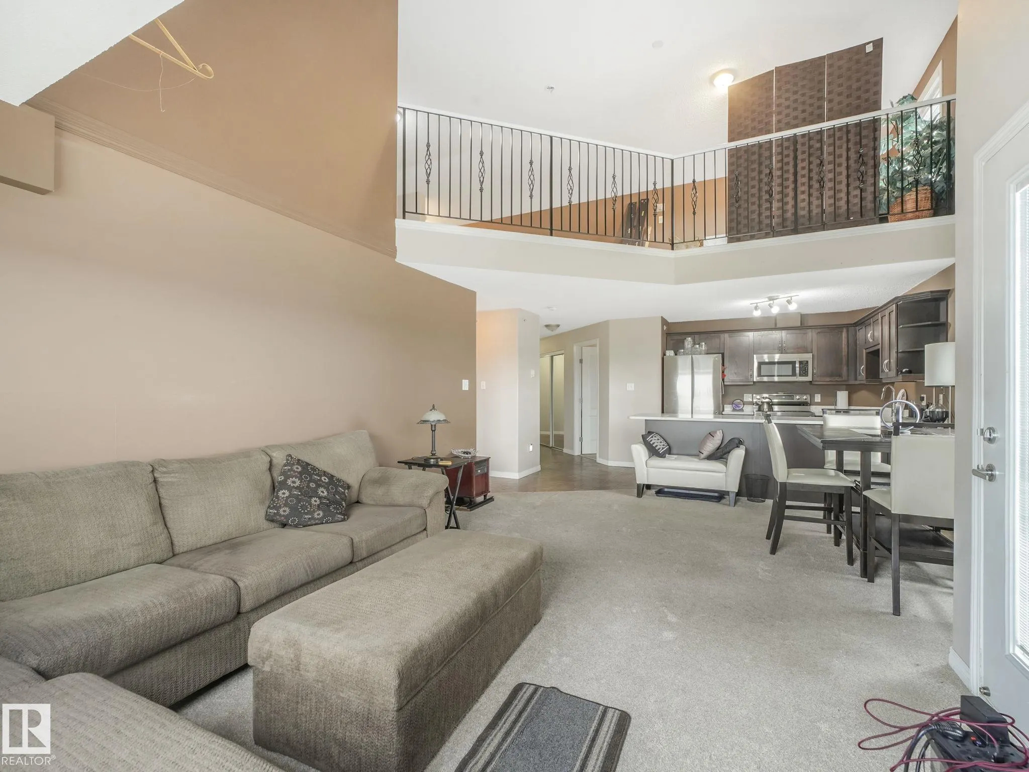 1520 HAMMOND Gate