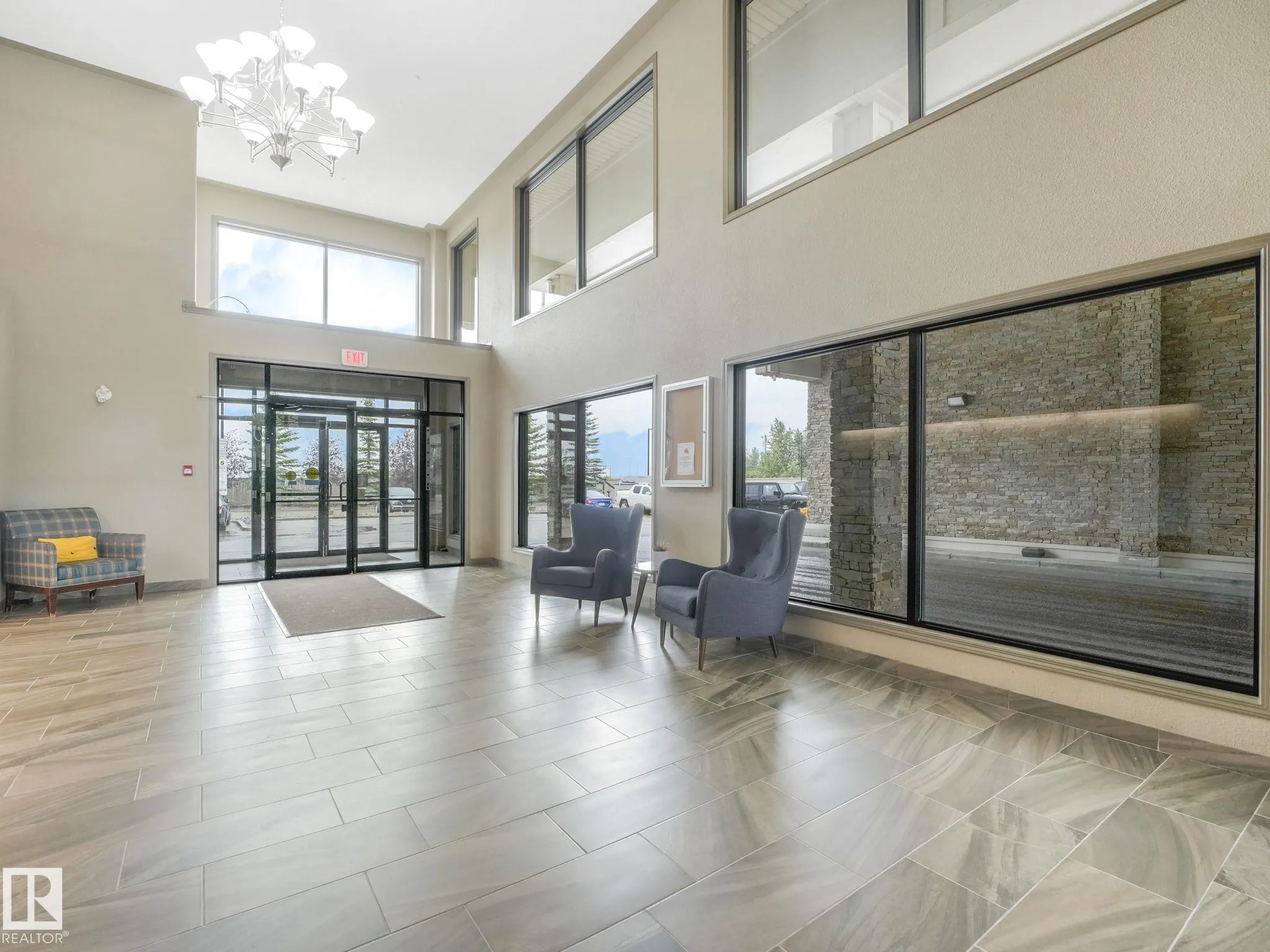 1520 HAMMOND Gate