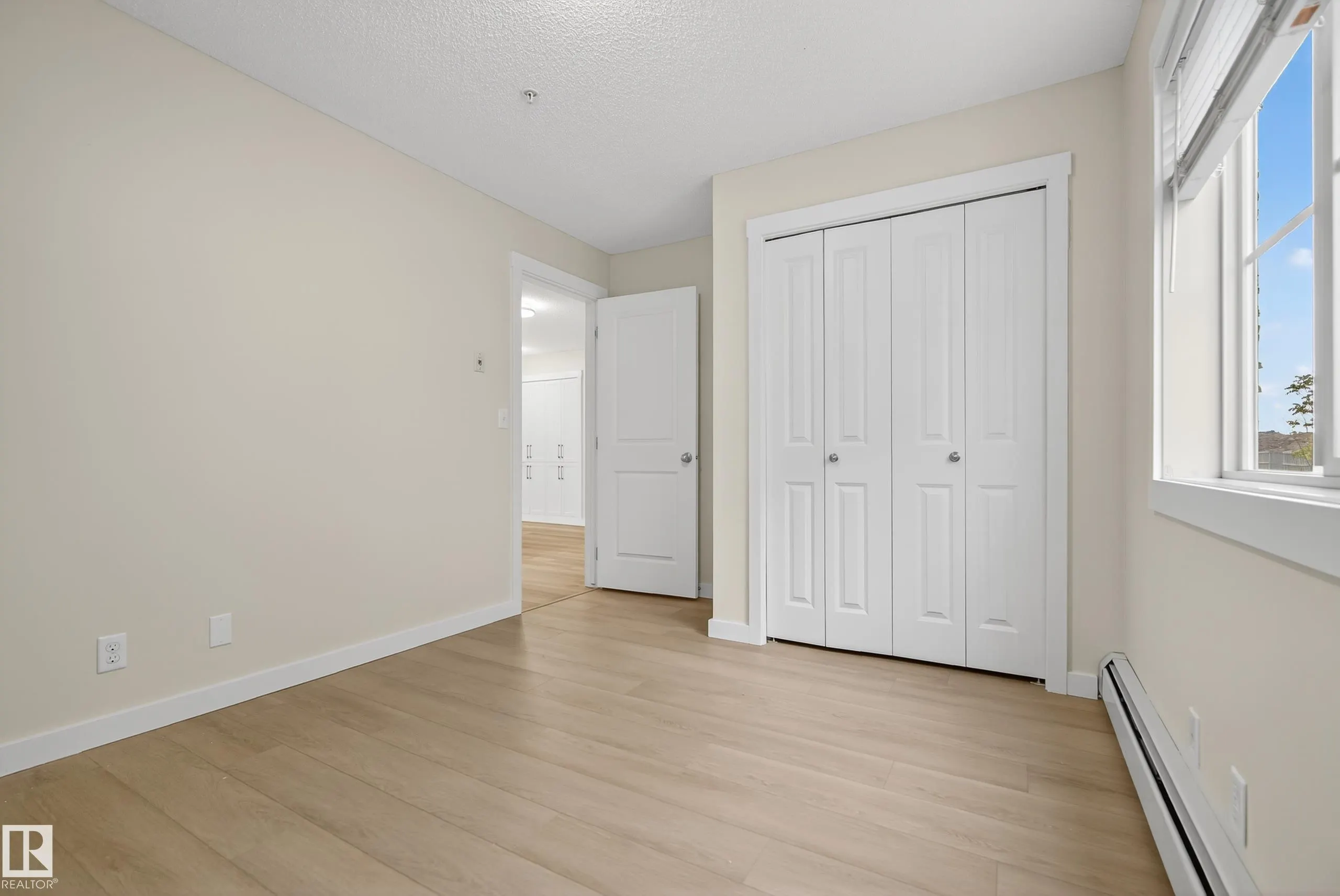 5804 MULLEN Place