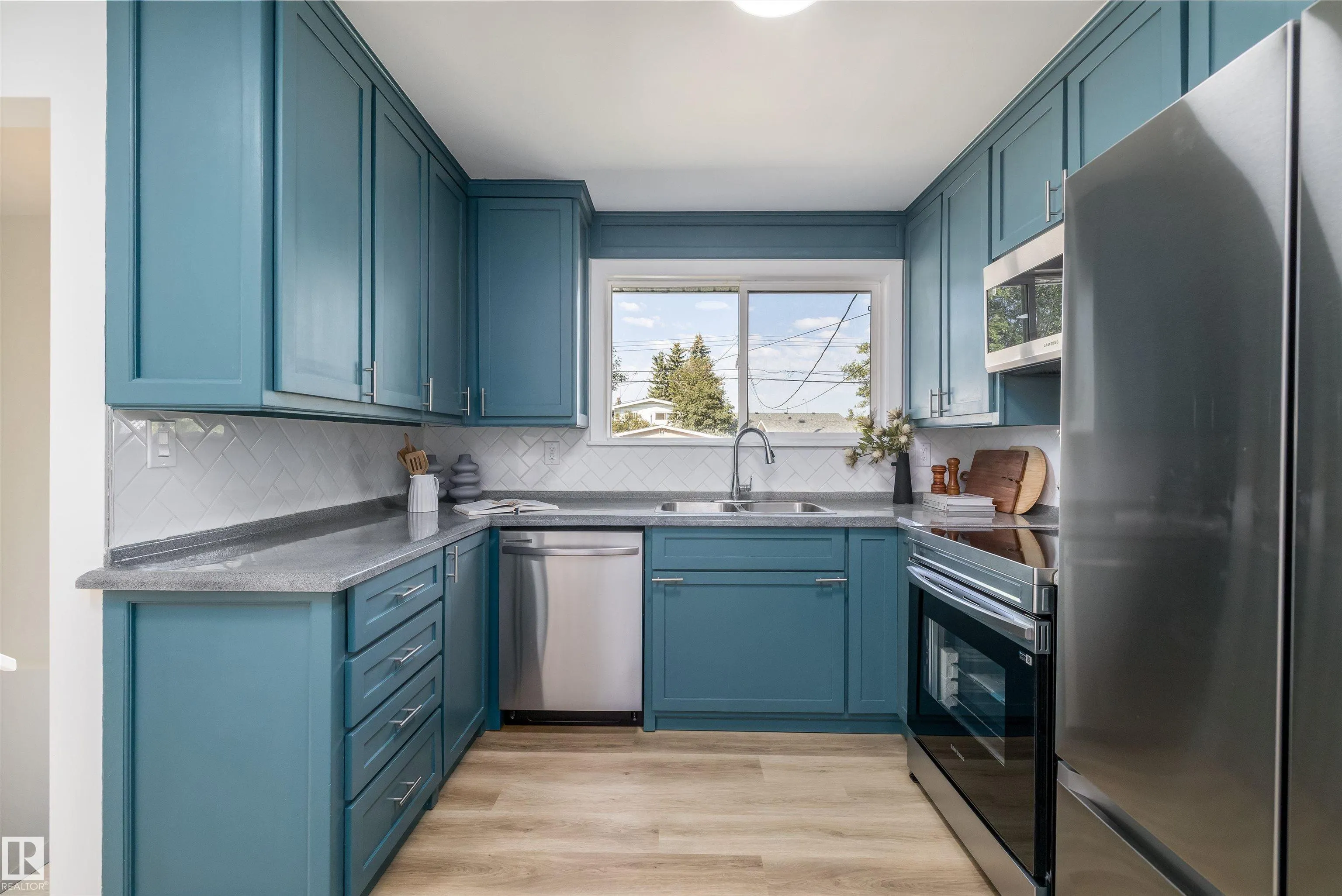 13044 78 Street