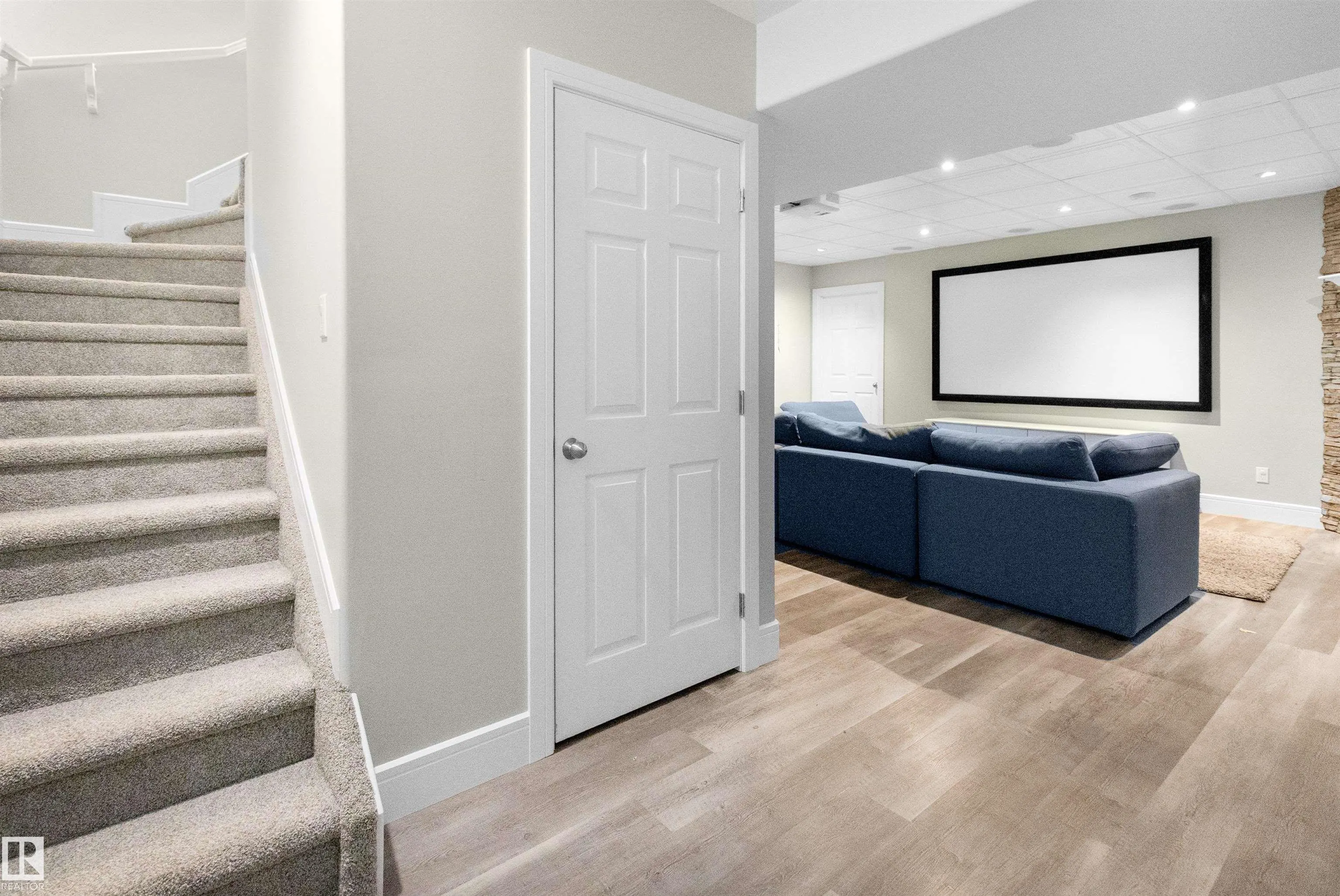 30 BIRCHMONT Drive