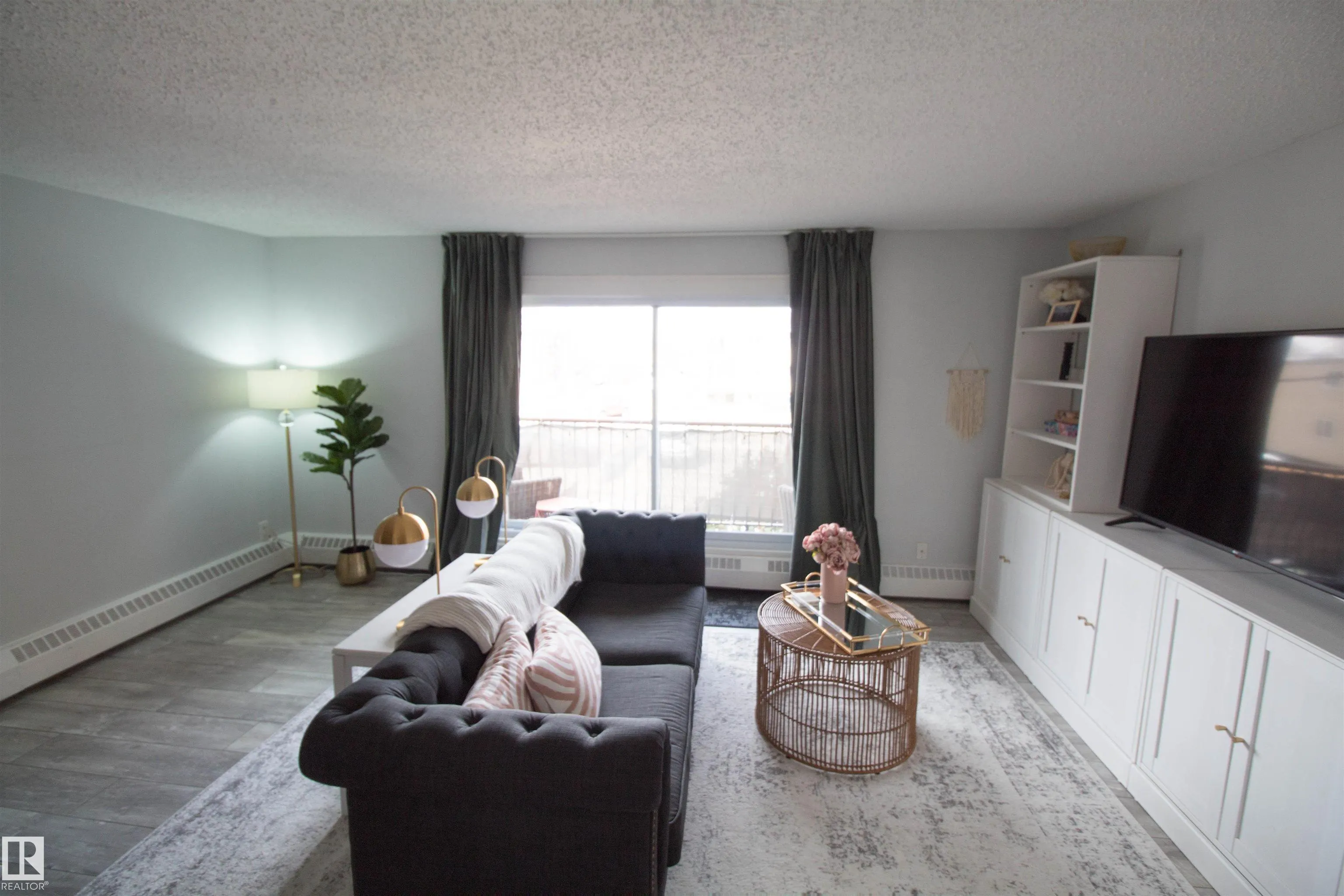 10208 113 Street