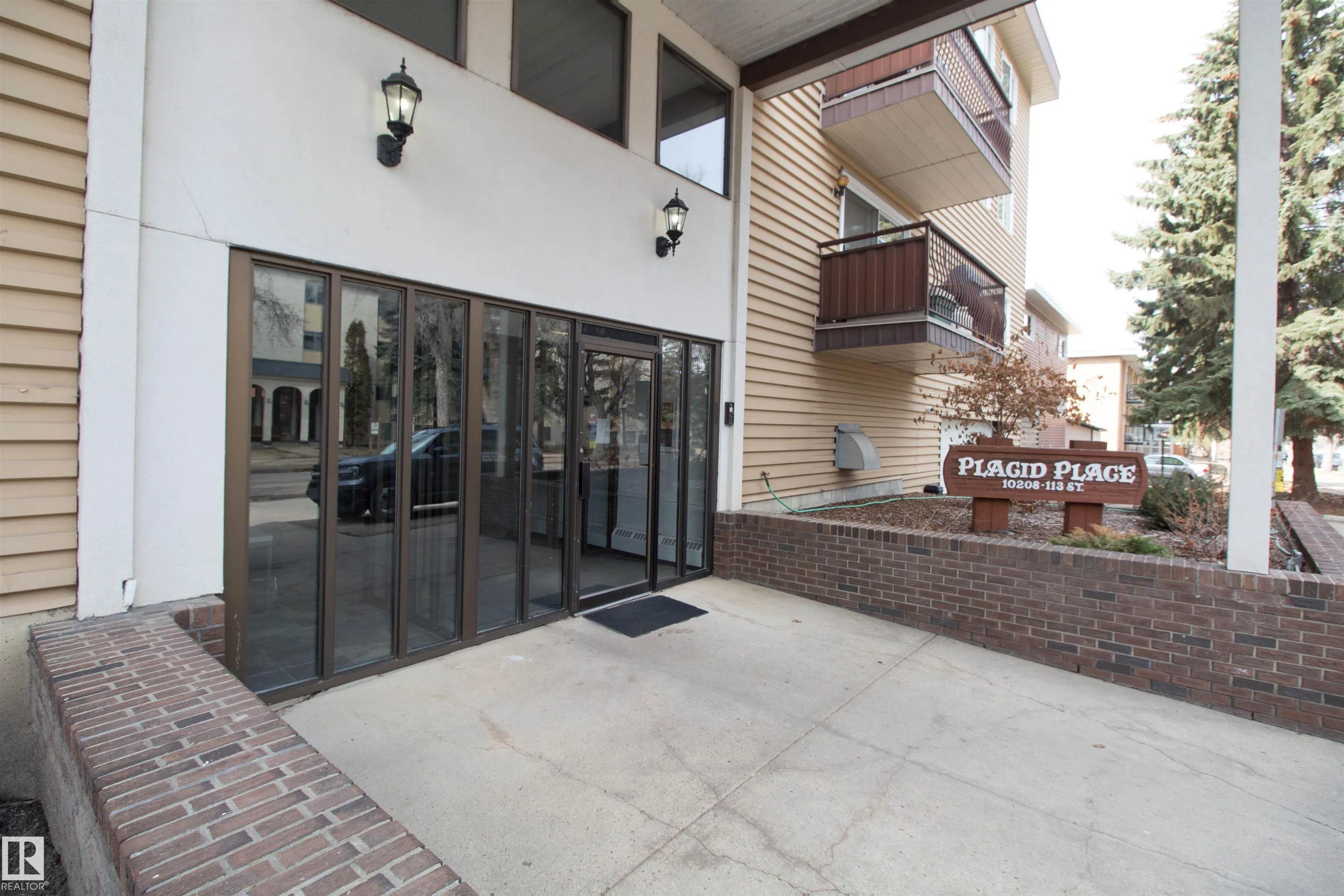 10208 113 Street